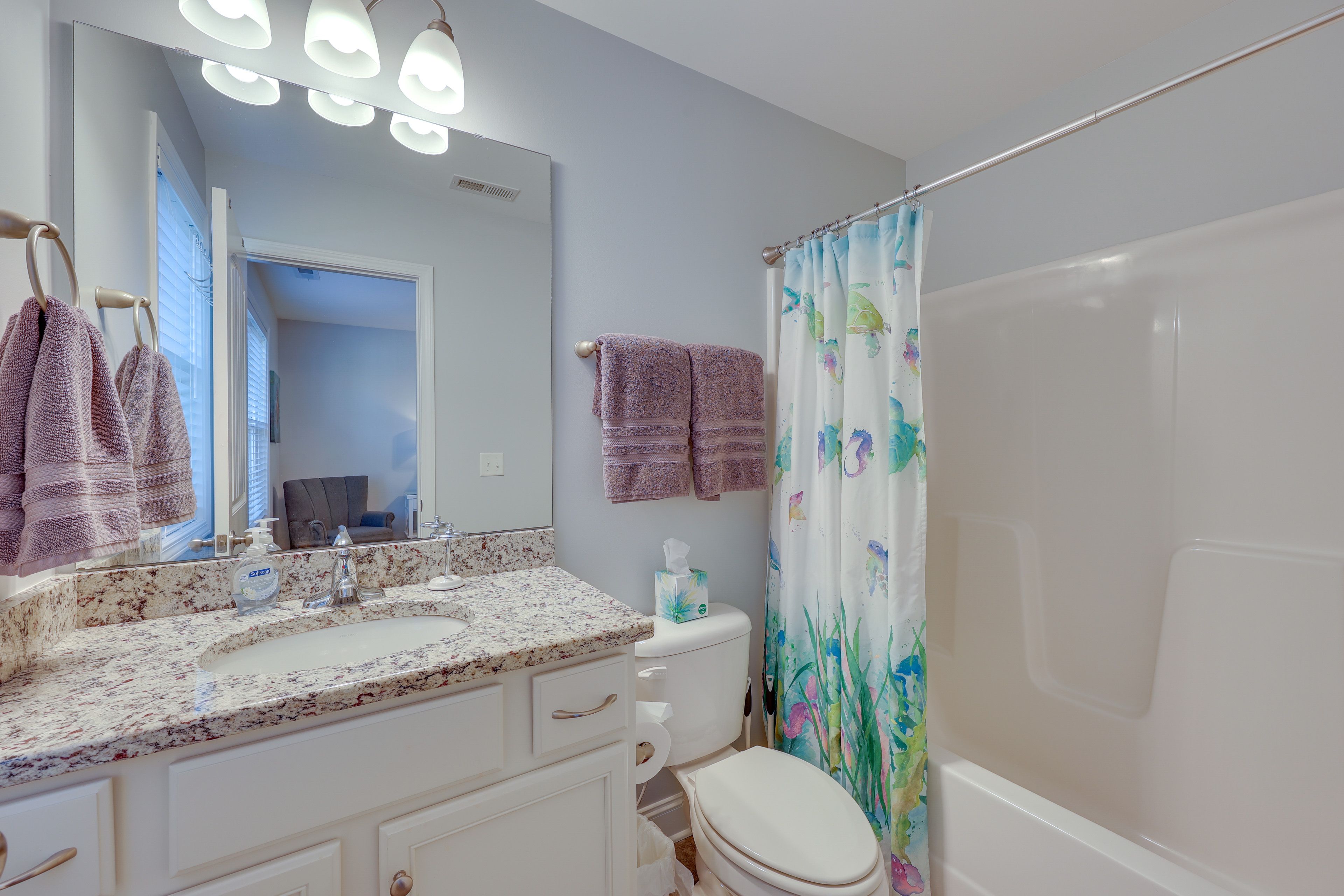 En-Suite Bathroom | 1st Floor