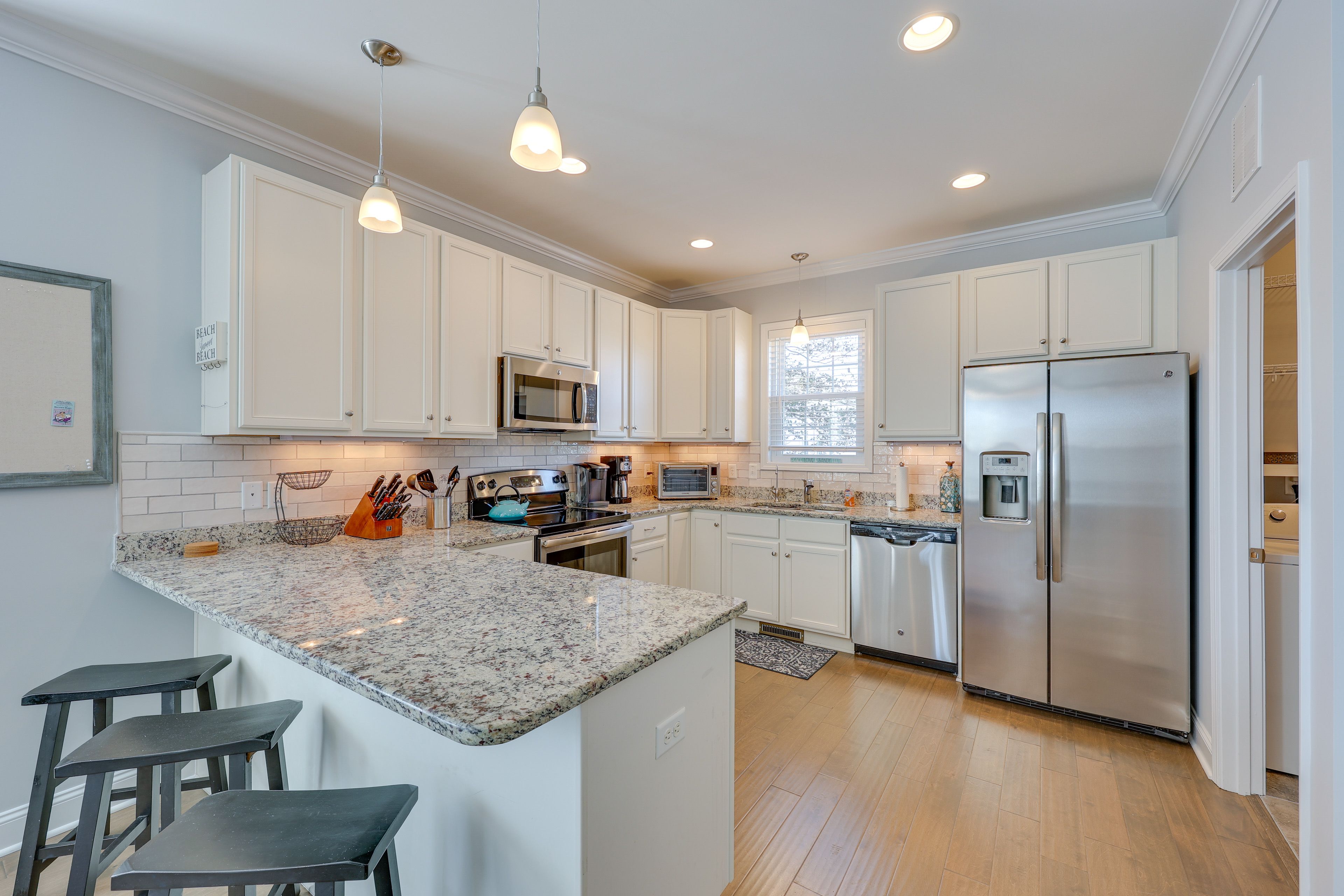 Kitchen | Dishwasher | 2 Coffee Makers | Toaster Oven