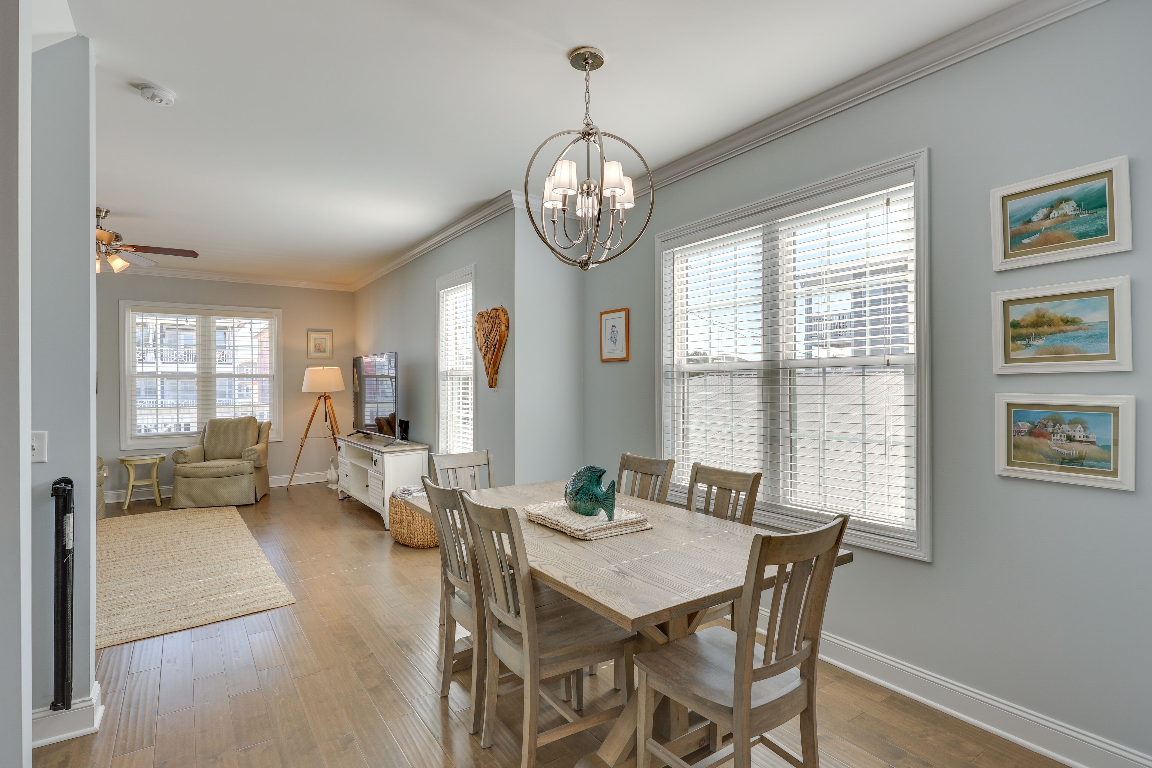 Dining Area | Dishware/Flatware Provided | Free WiFi