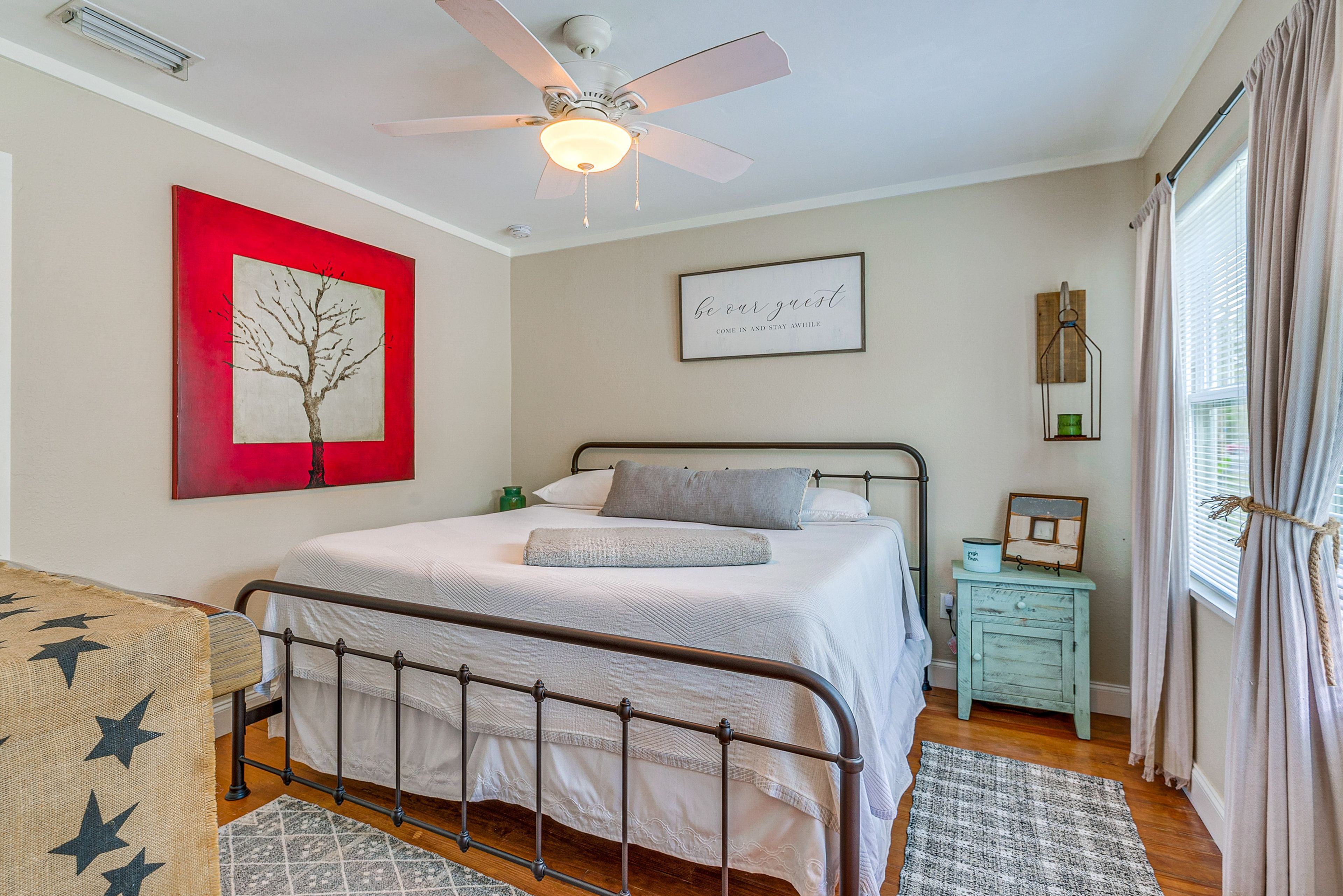 Bedroom 2 | King Bed | Linens Provided