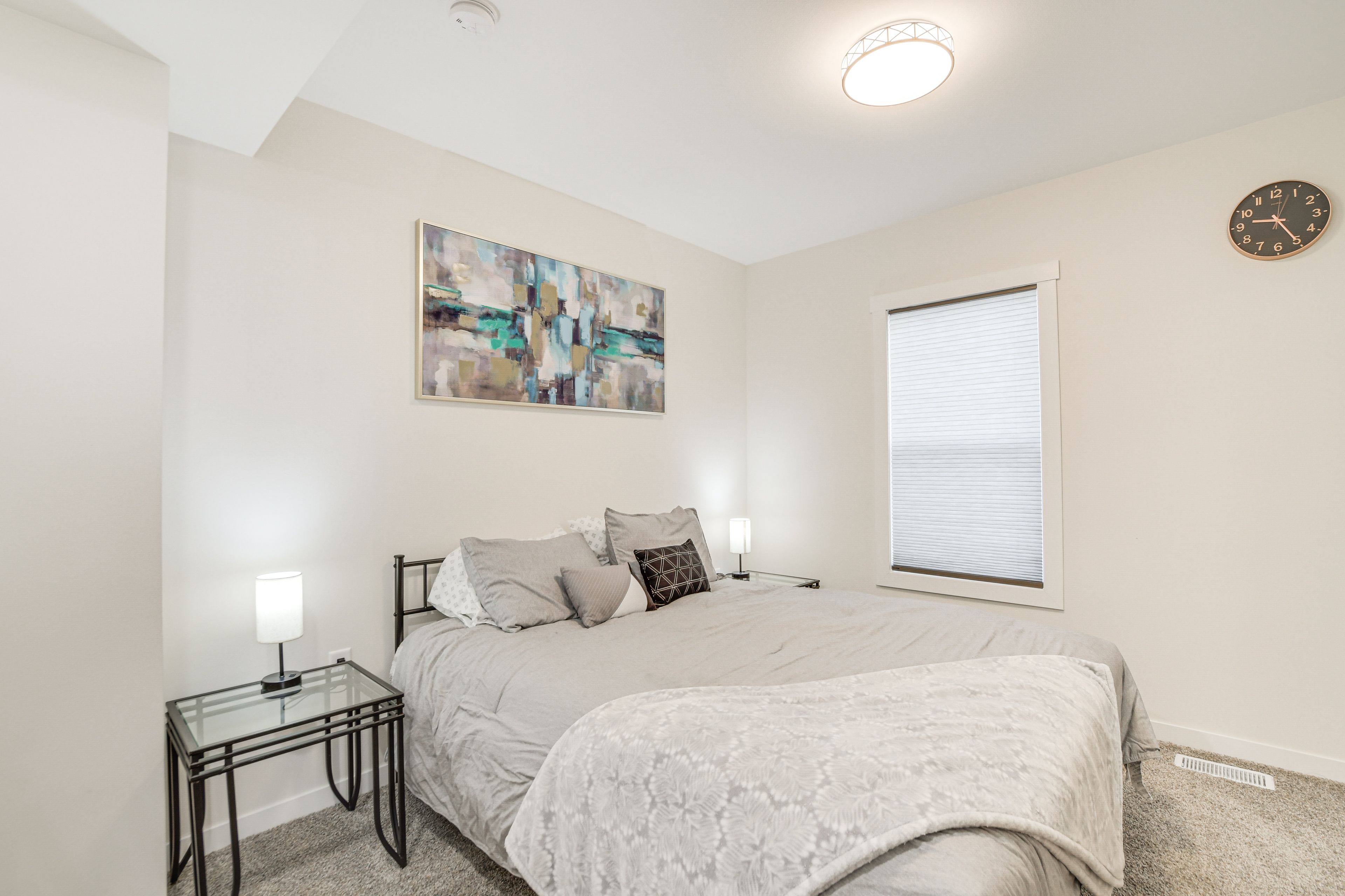 Bedroom 1 | Queen Bed | 1st Floor