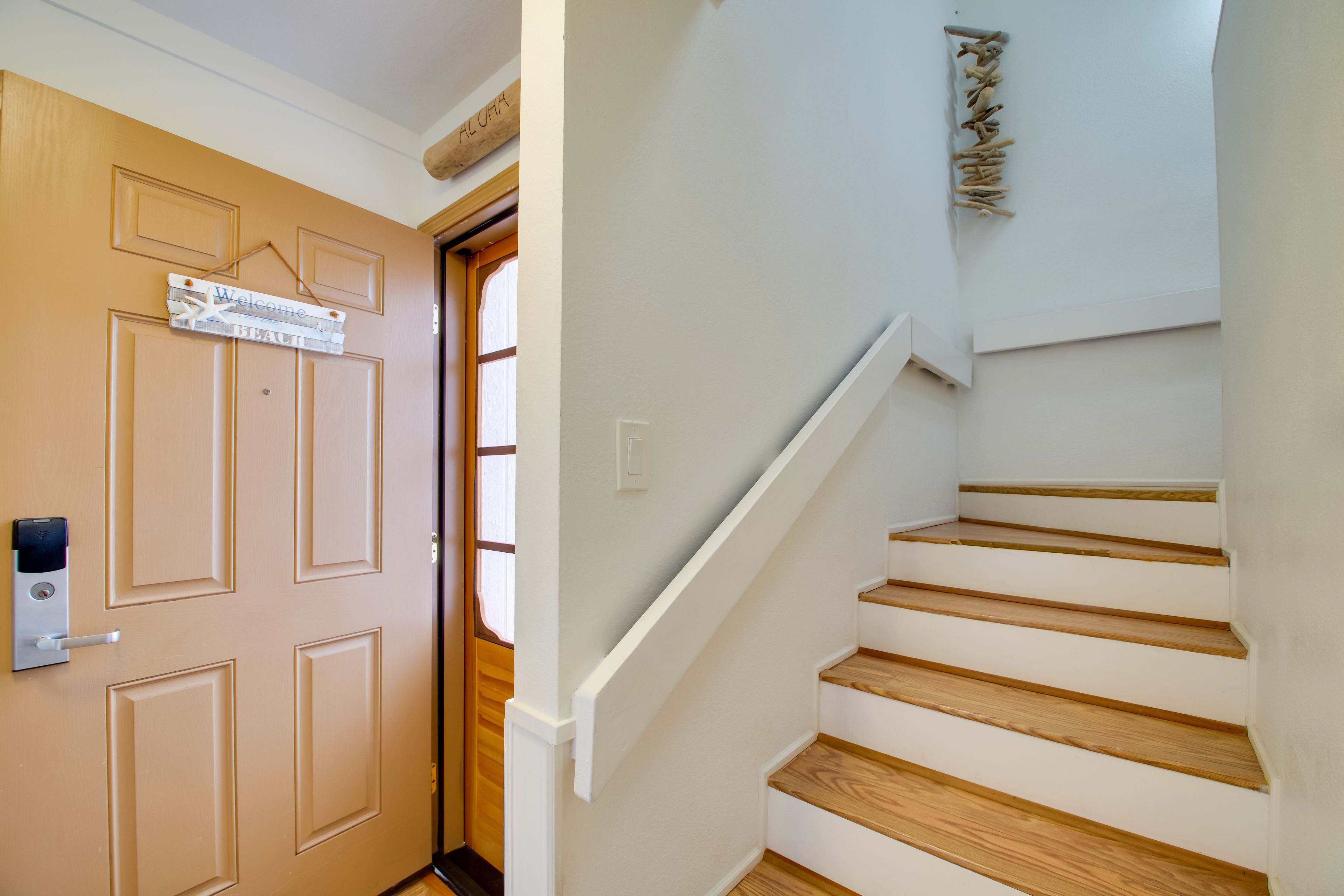 Entryway | Stairs to 2nd Floor