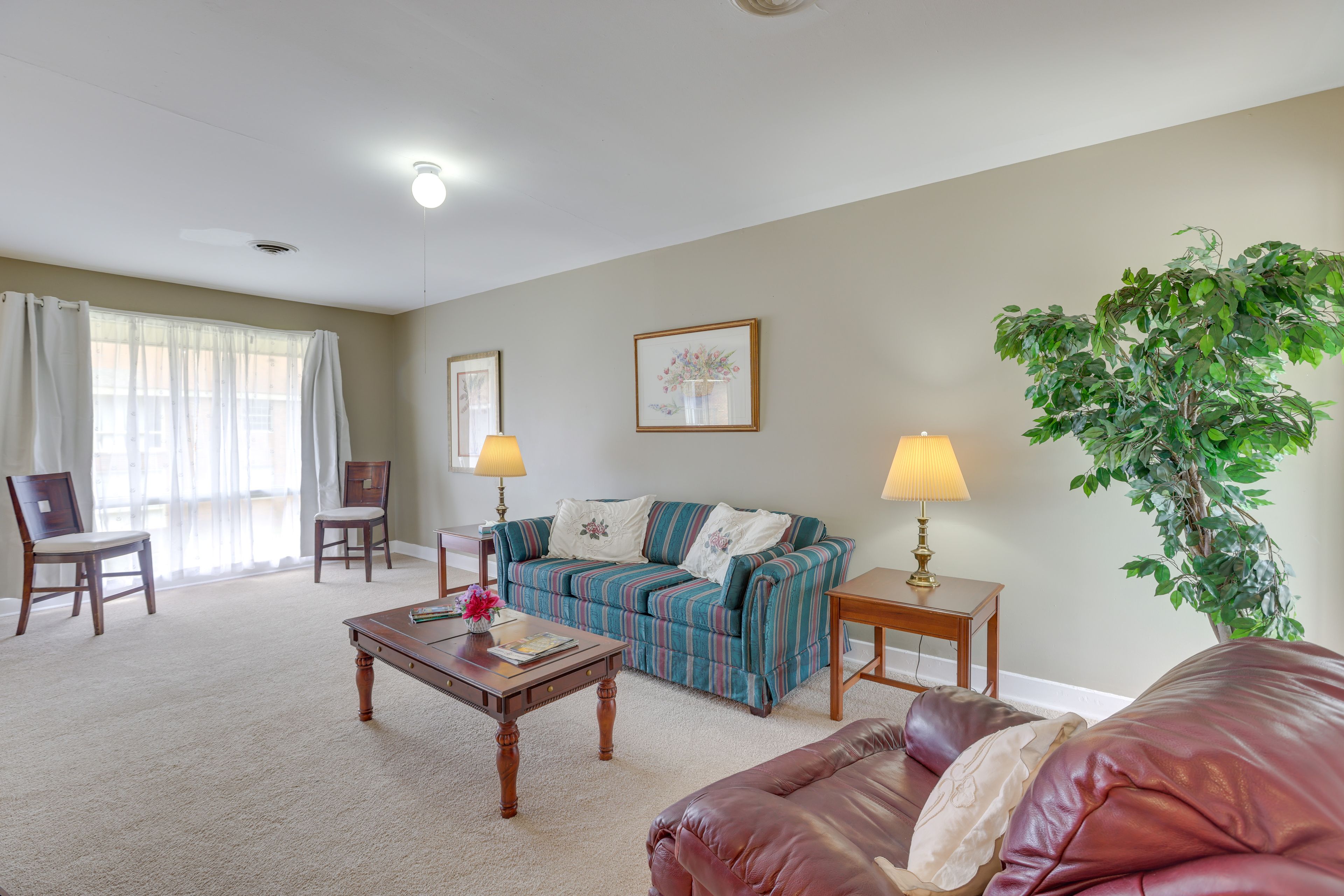 Living Room | Queen Sleeper Sofa | Central A/C & Heat