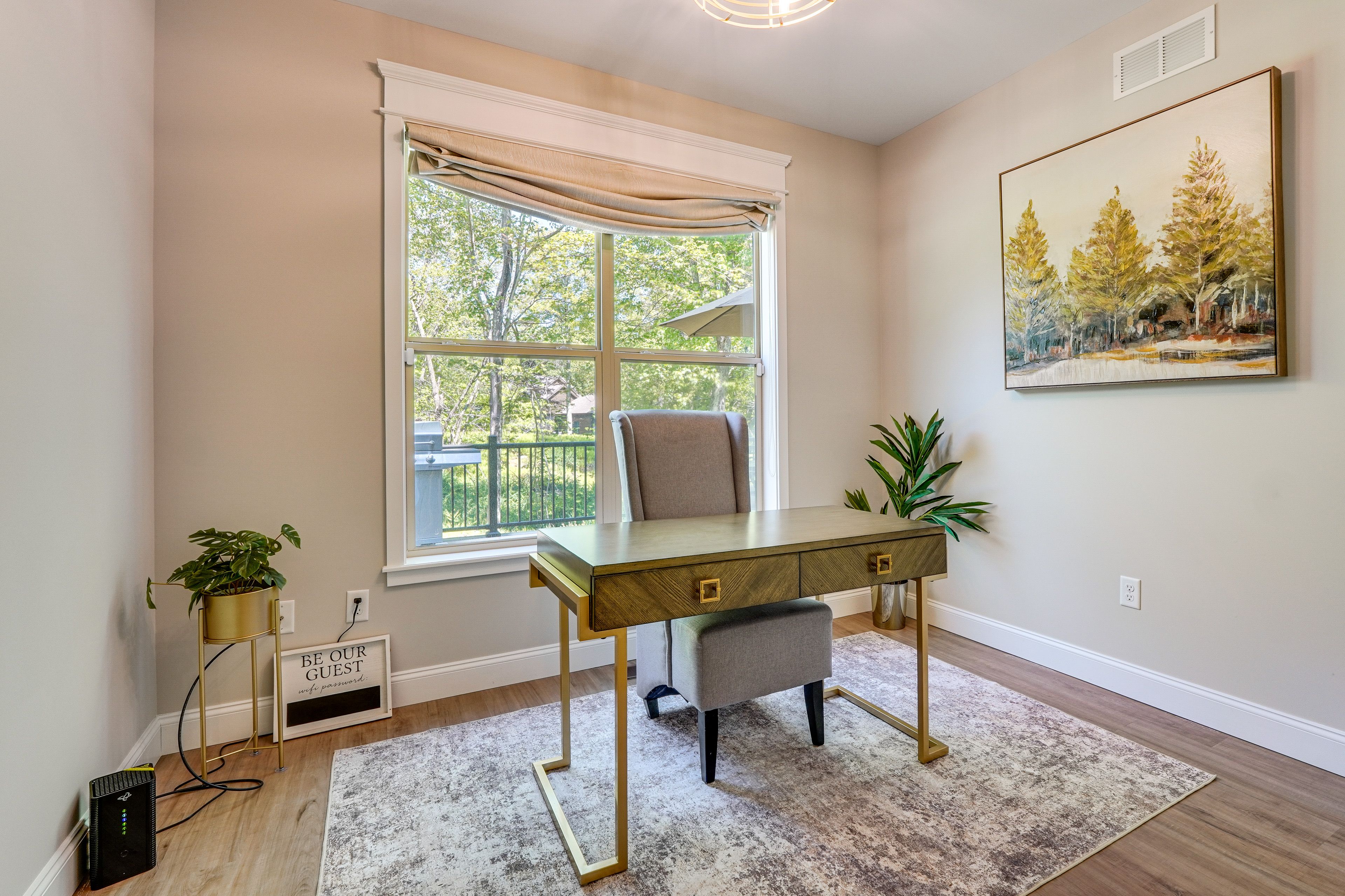 Office | Free WiFi | 1st Floor