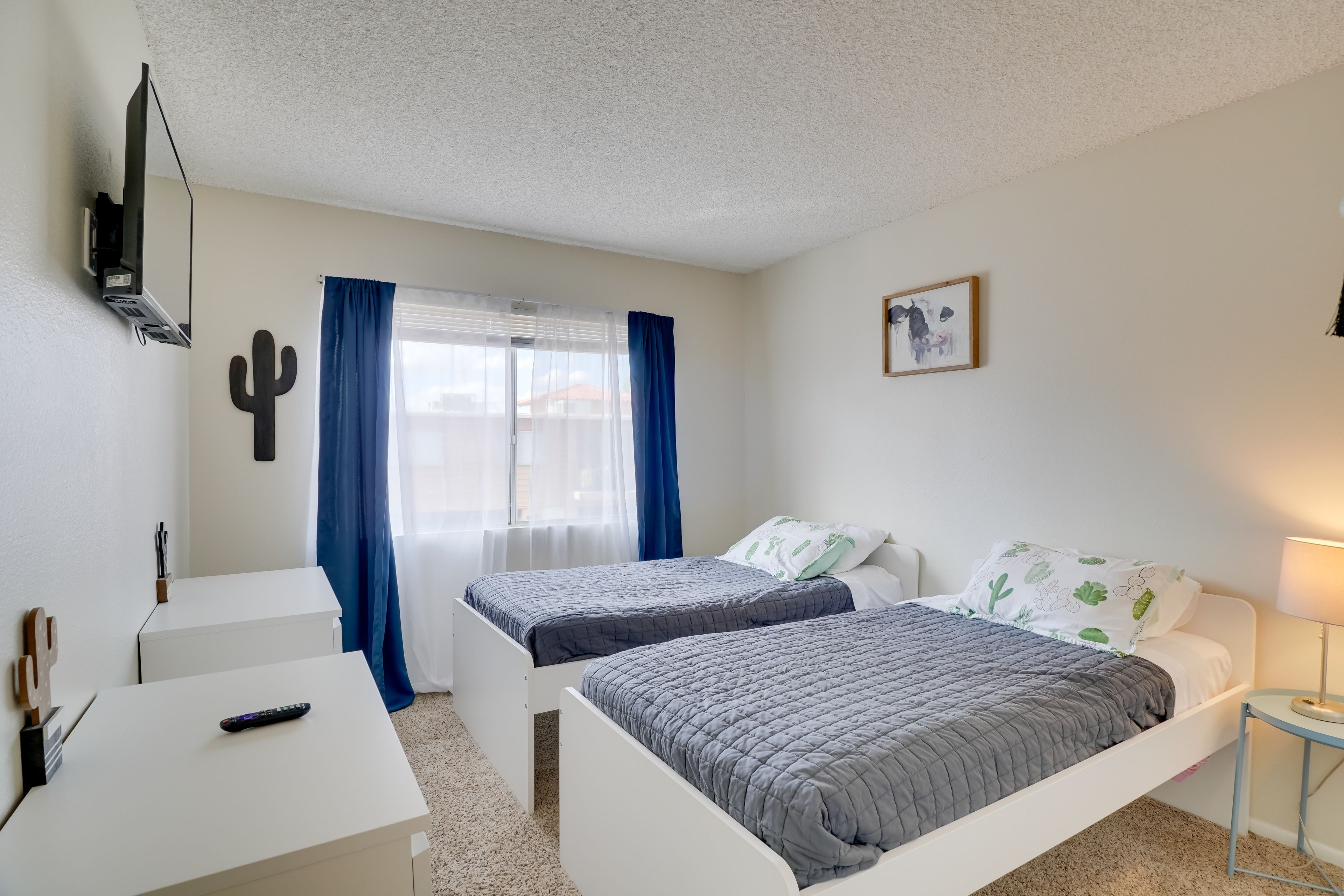 Bedroom 2 | 2 Twin Beds