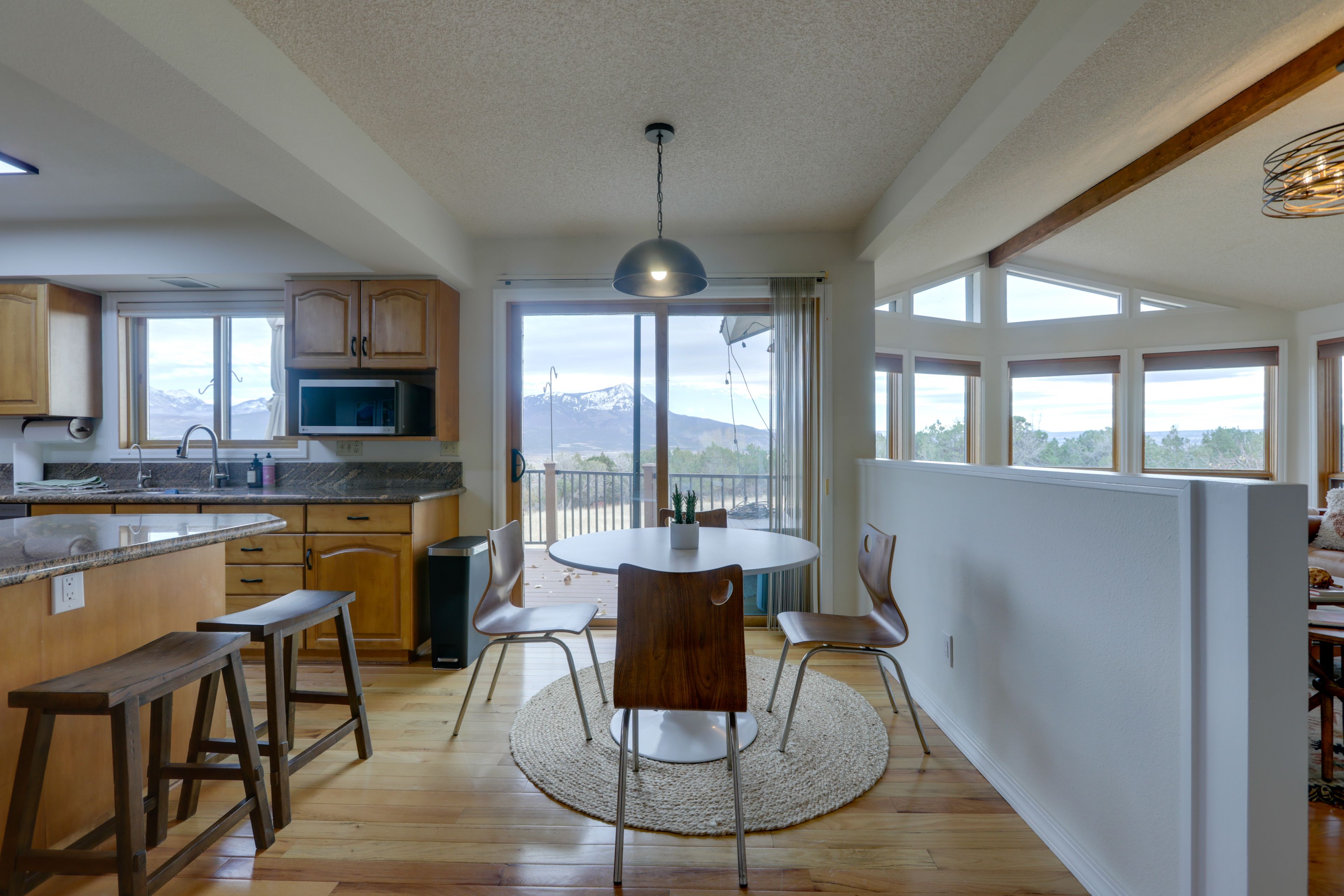 Breakfast Nook | Access to Deck | 2nd Floor