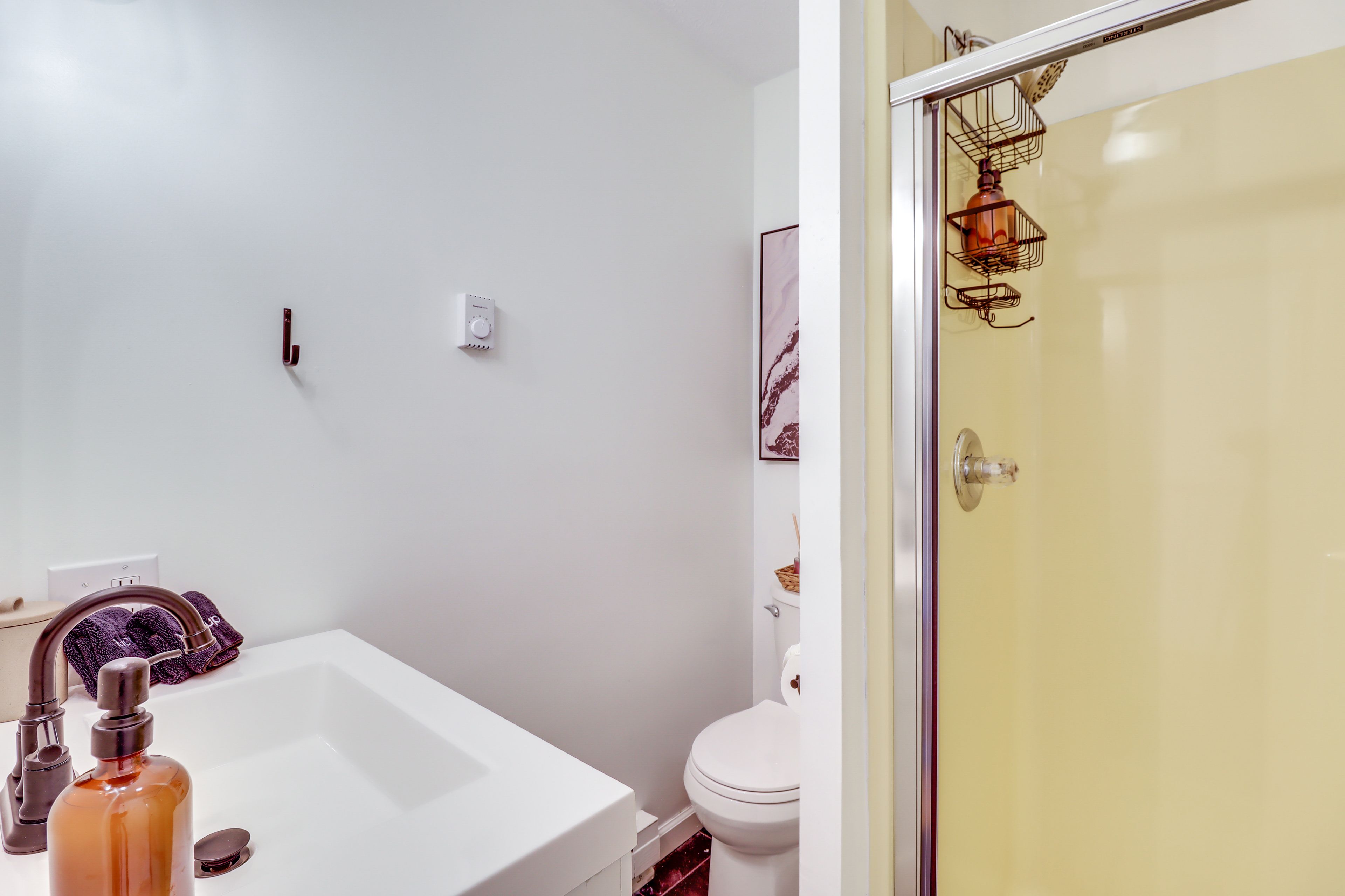 Full Bathroom | 2nd Floor