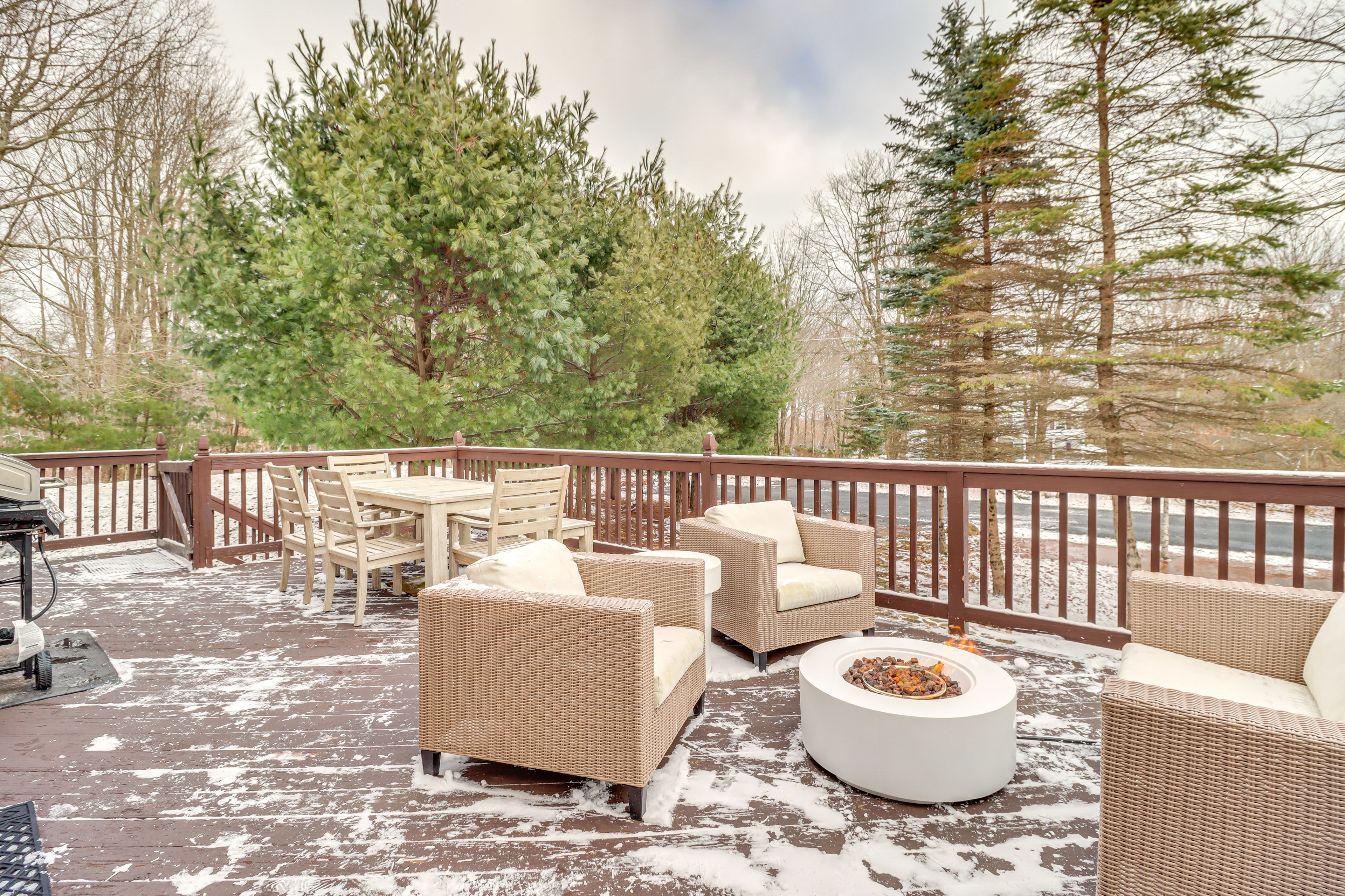 Deck | Access From Kitchen | Propane Fire Pit | Gas Grill