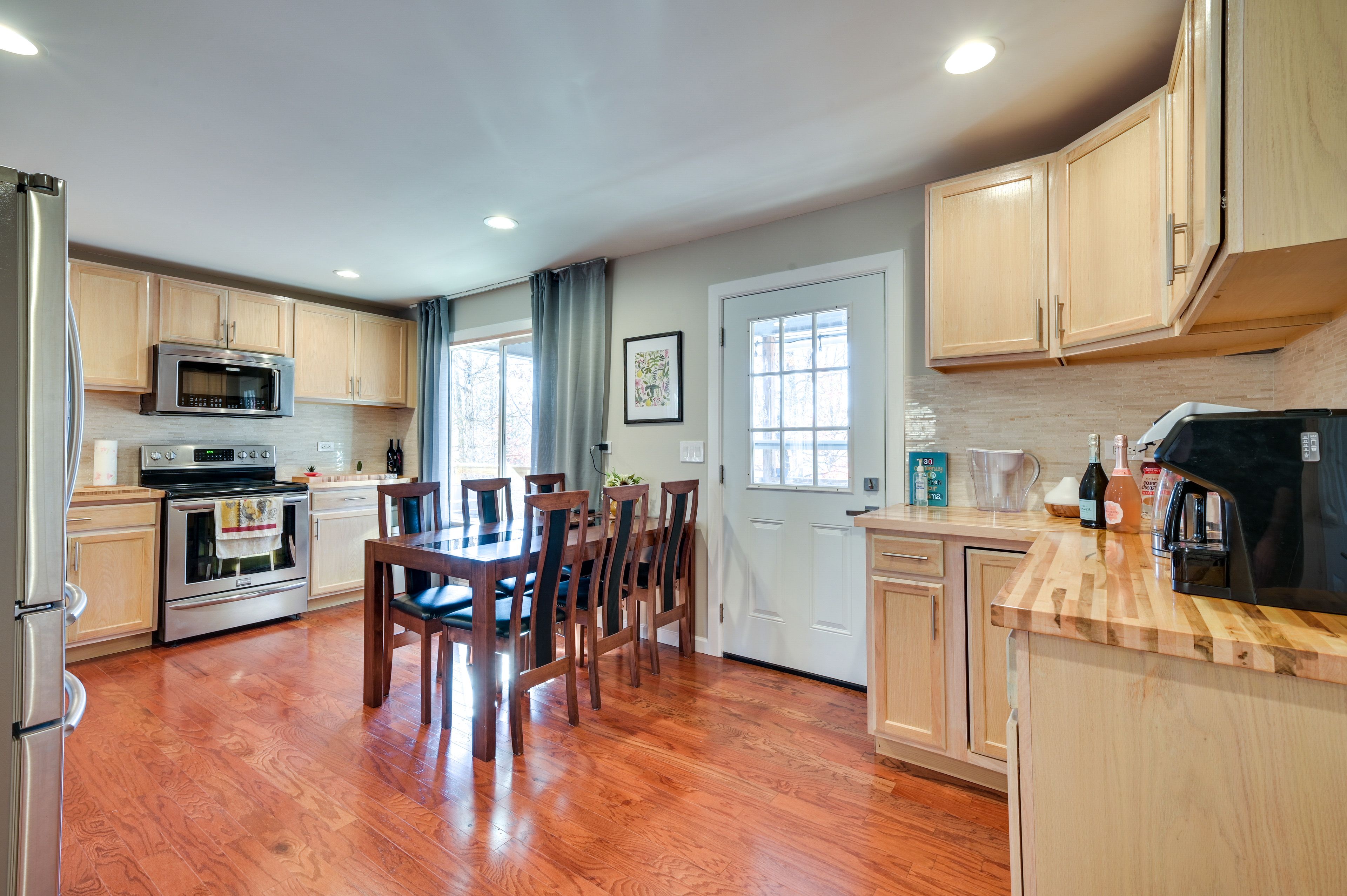 Dining Area/Kitchen | Dishwasher | Coffee Maker | Cooking Basics