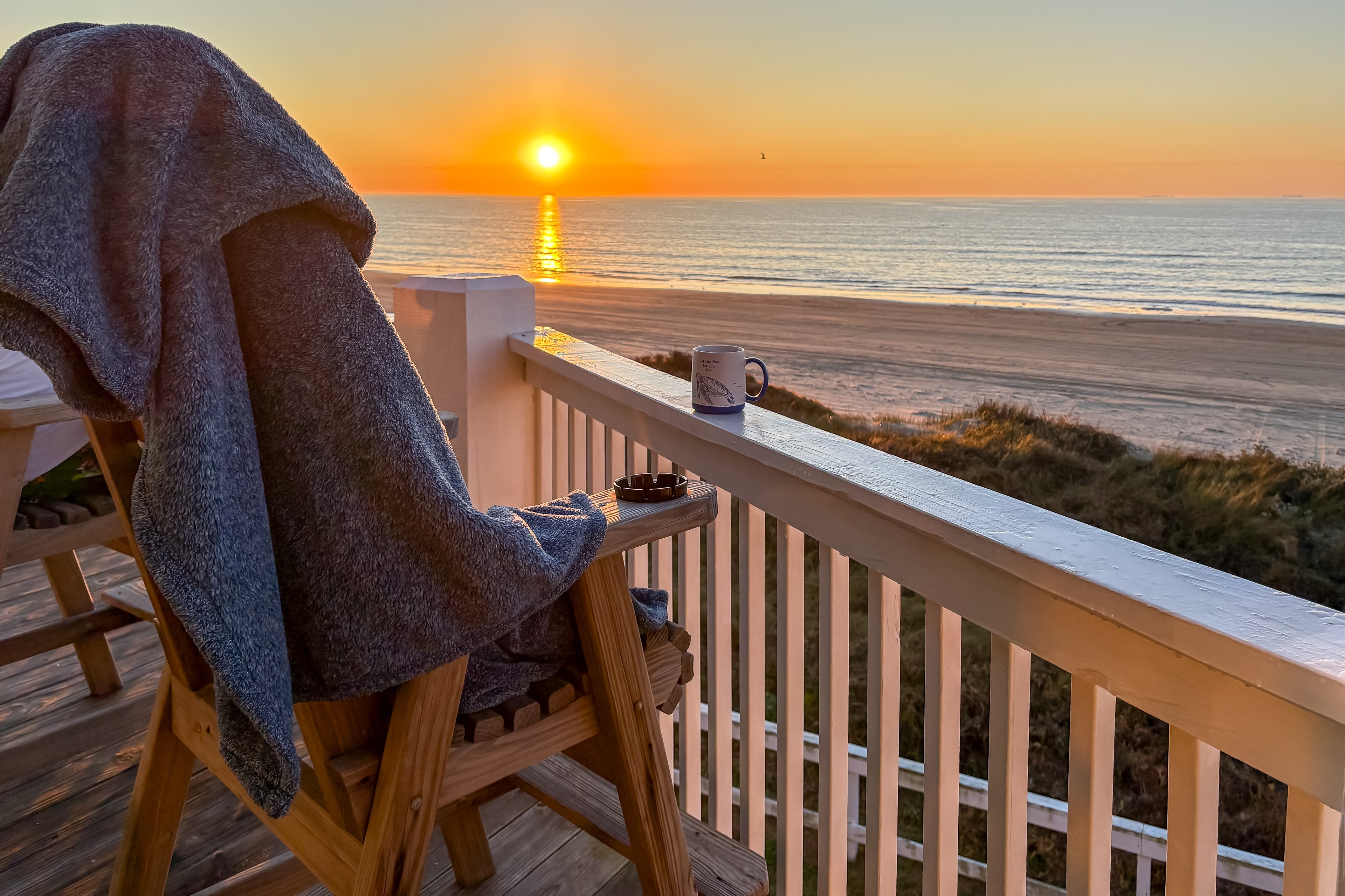Crystal Beach Vacation Rental | 3BR | 2BA | 1,300 Sq Ft | Access Only By Stairs