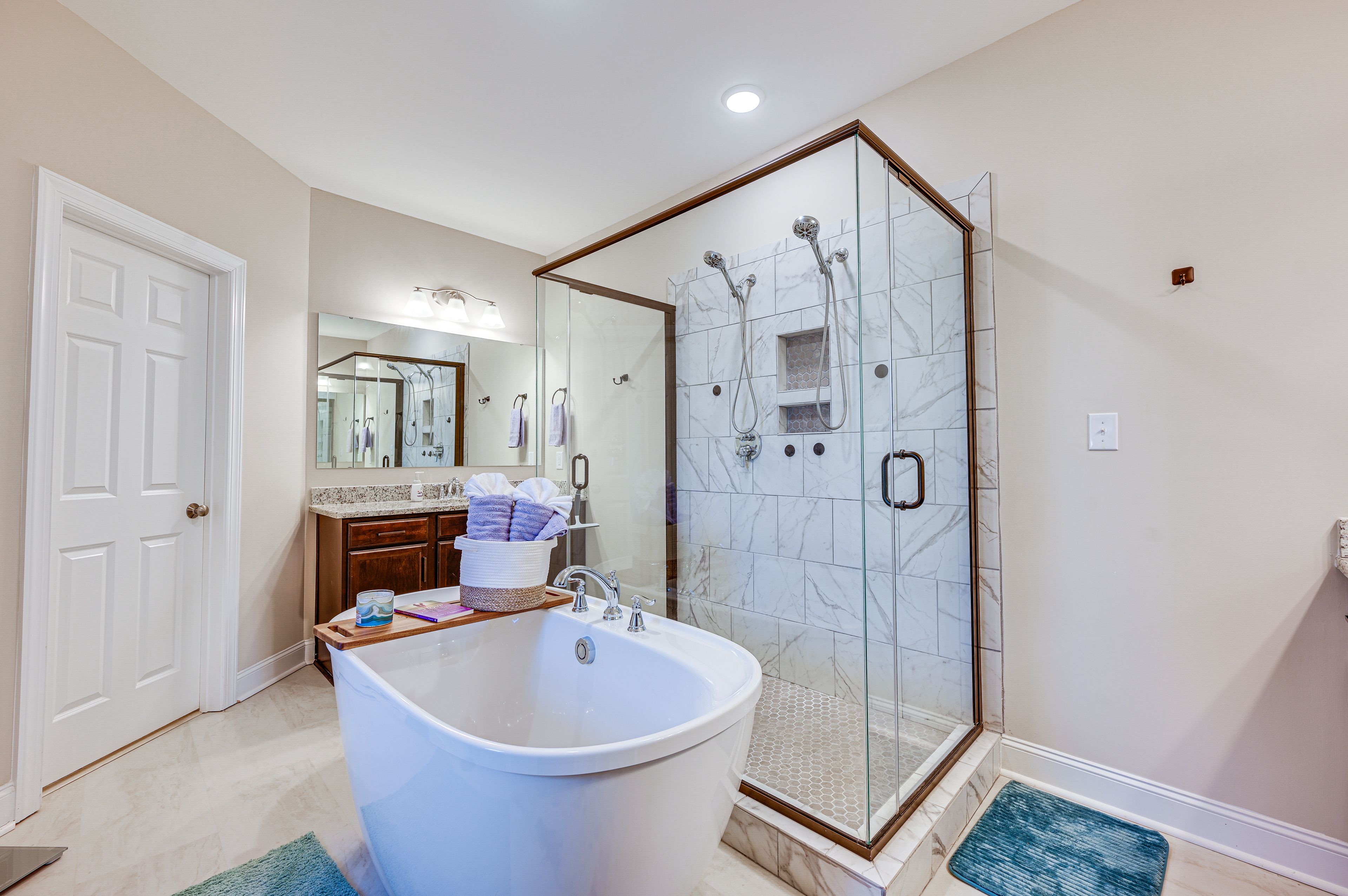 En-Suite Bathroom | Towels Provided