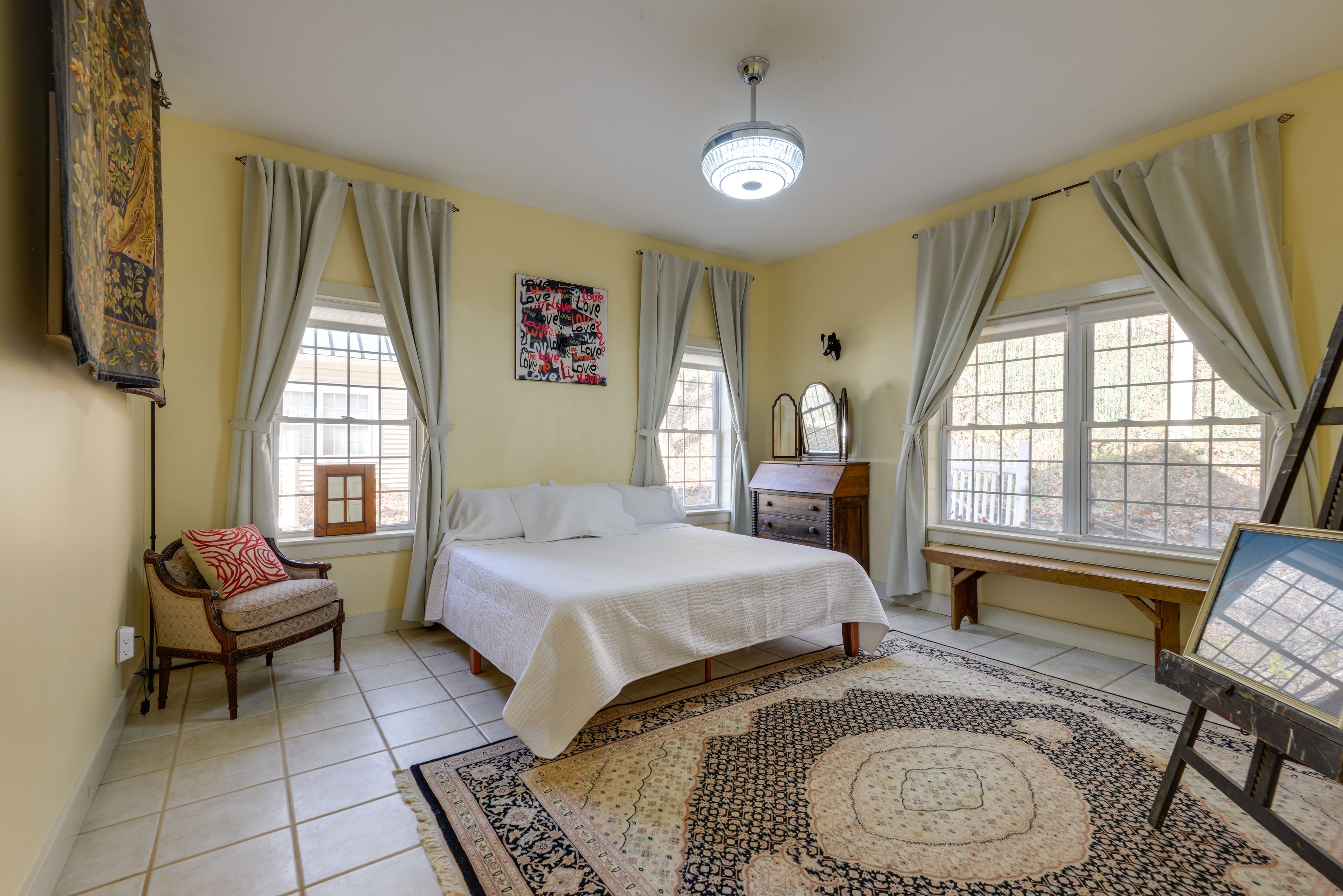Bedroom 1 | King Bed | 1st Floor