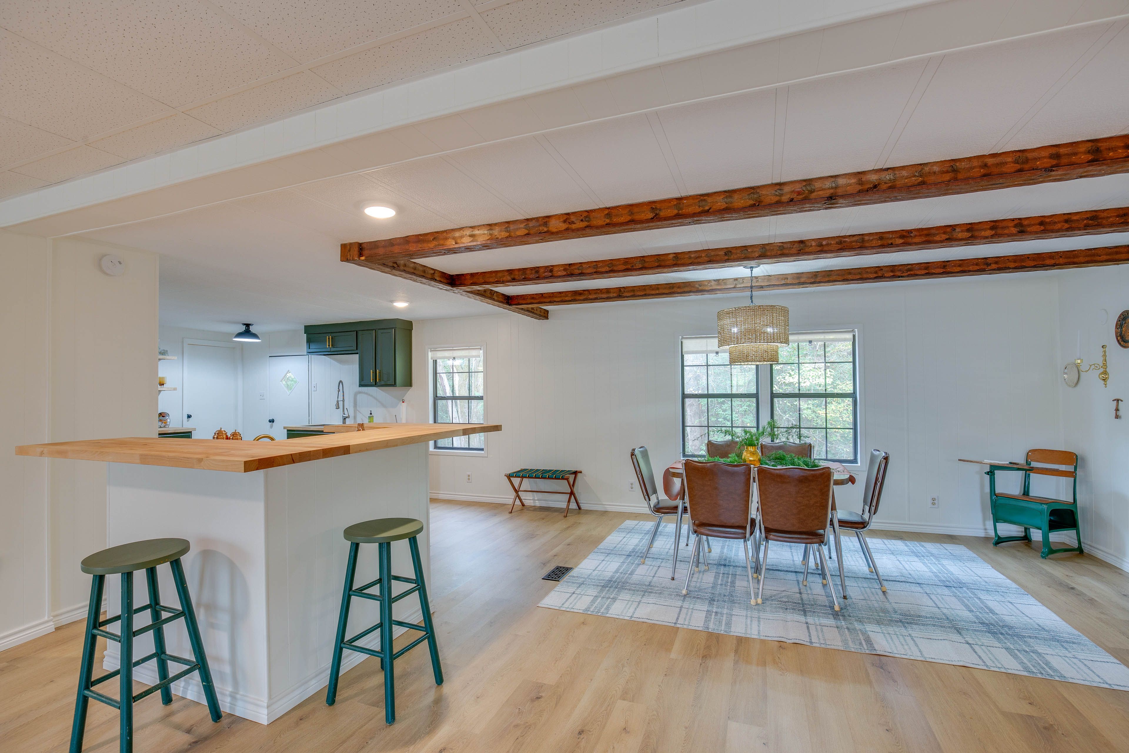 Dining Room | Dishware & Flatware Provided
