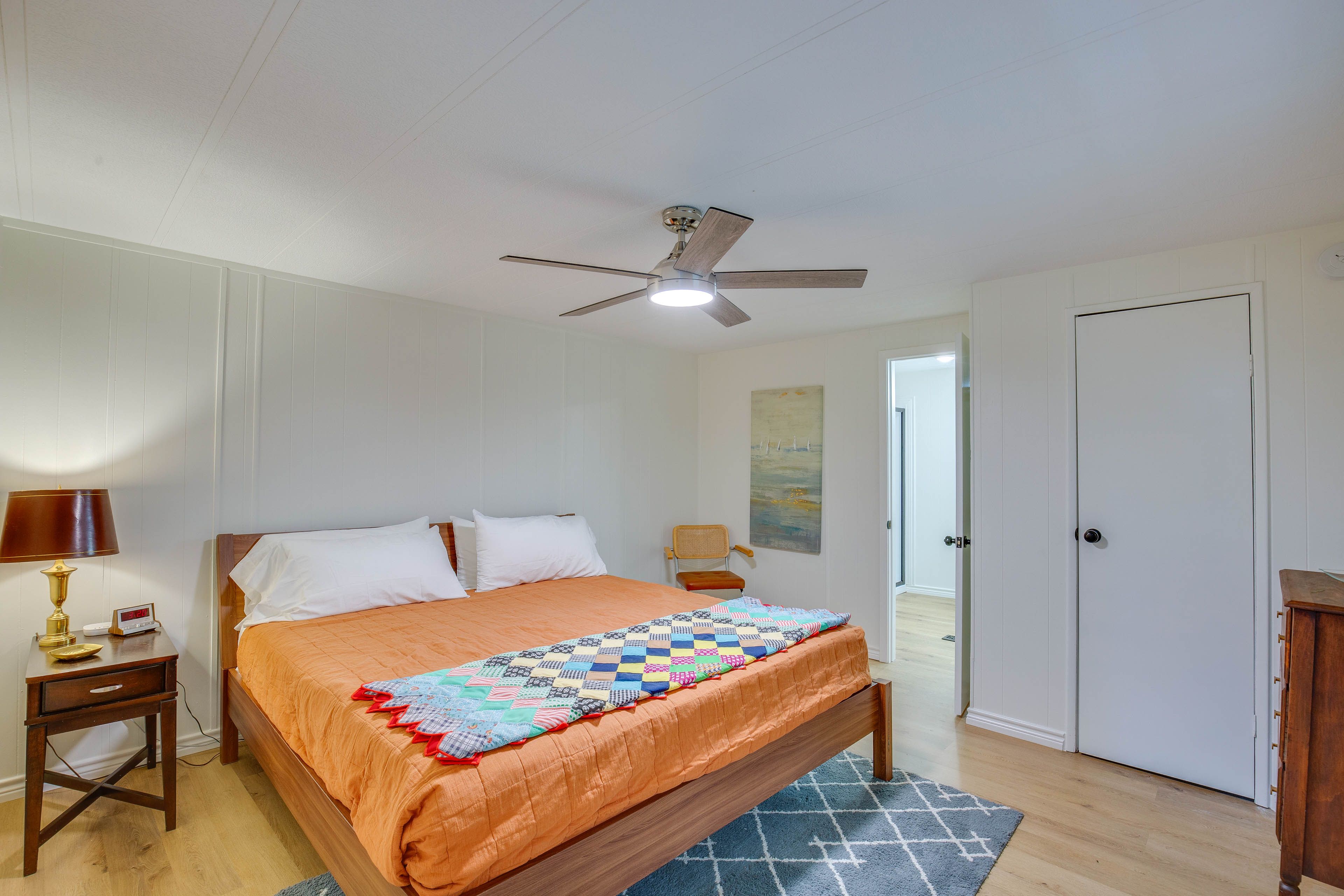 Bedroom 1 | King Bed | Linens Provided
