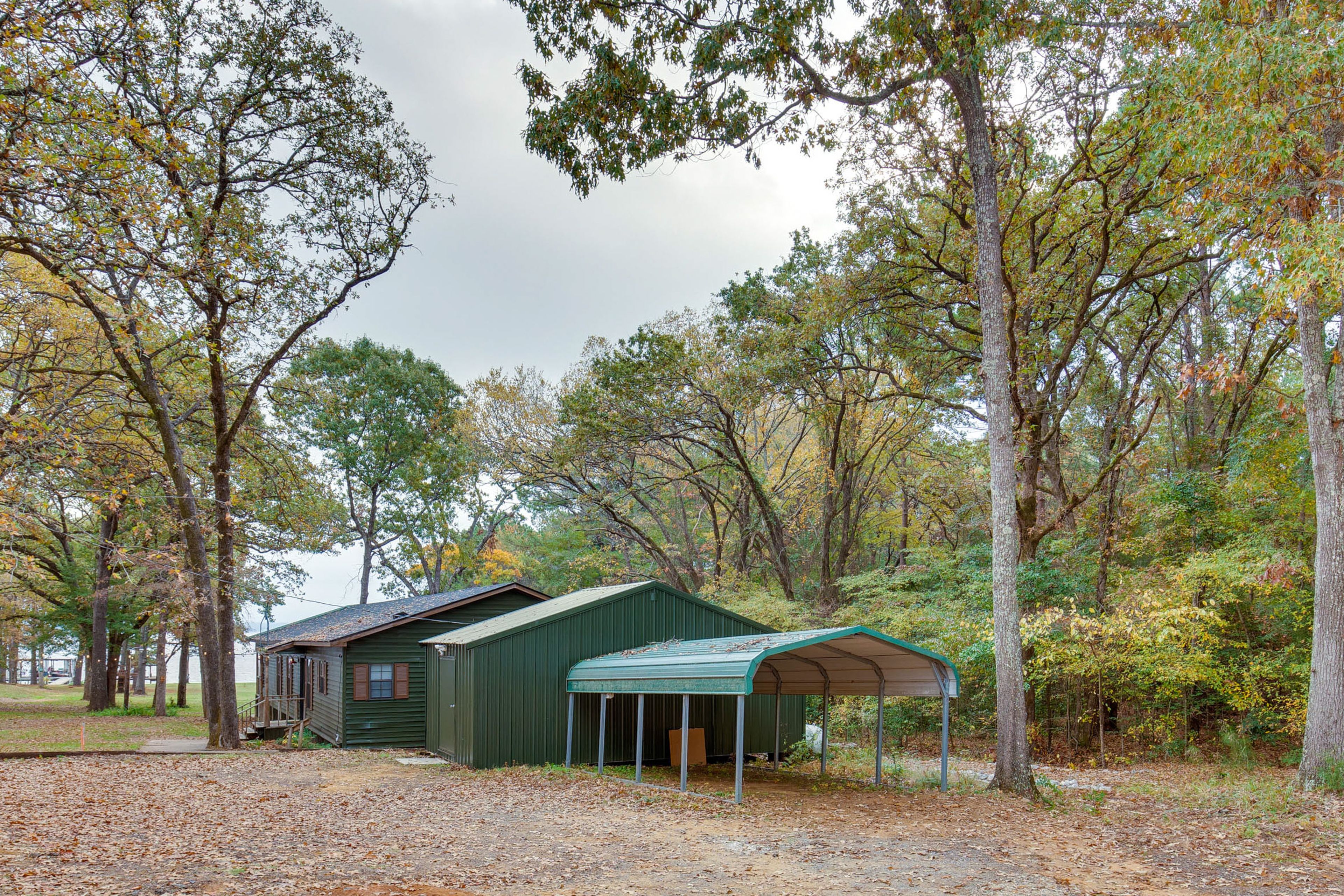 Parking | Carport (1 Vehicle) | Driveway (6 Vehicles)
