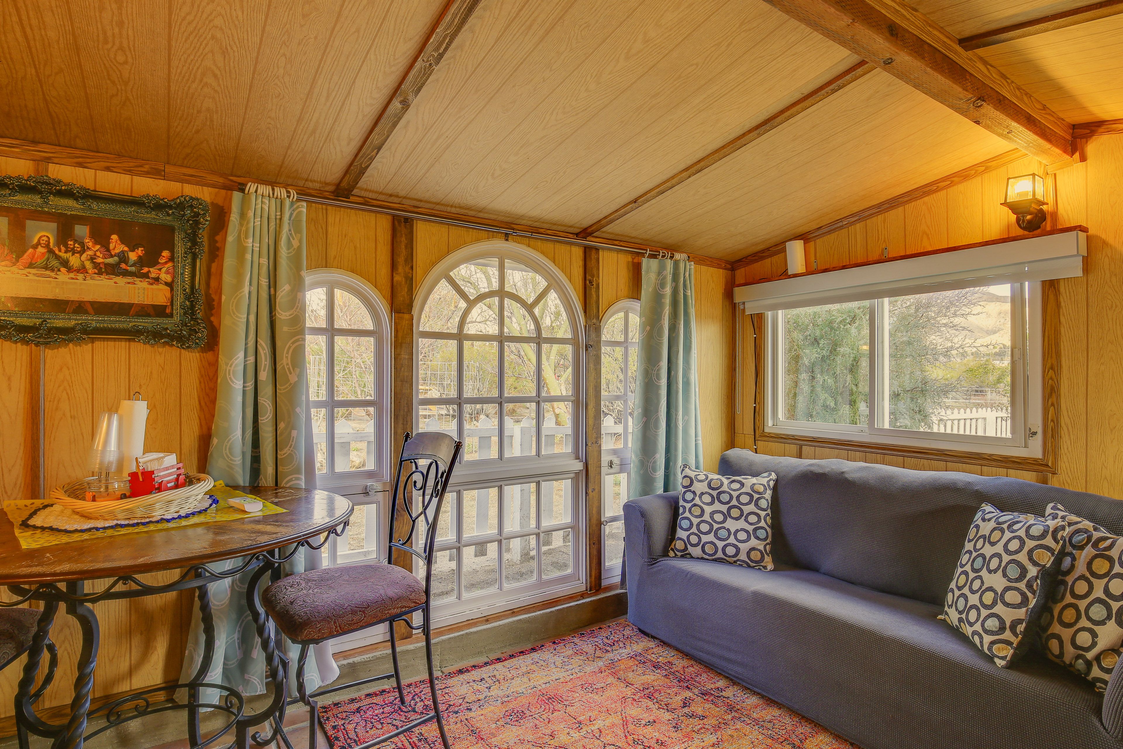 Living Space | Main Level | Central A/C + Heating | Free WiFi