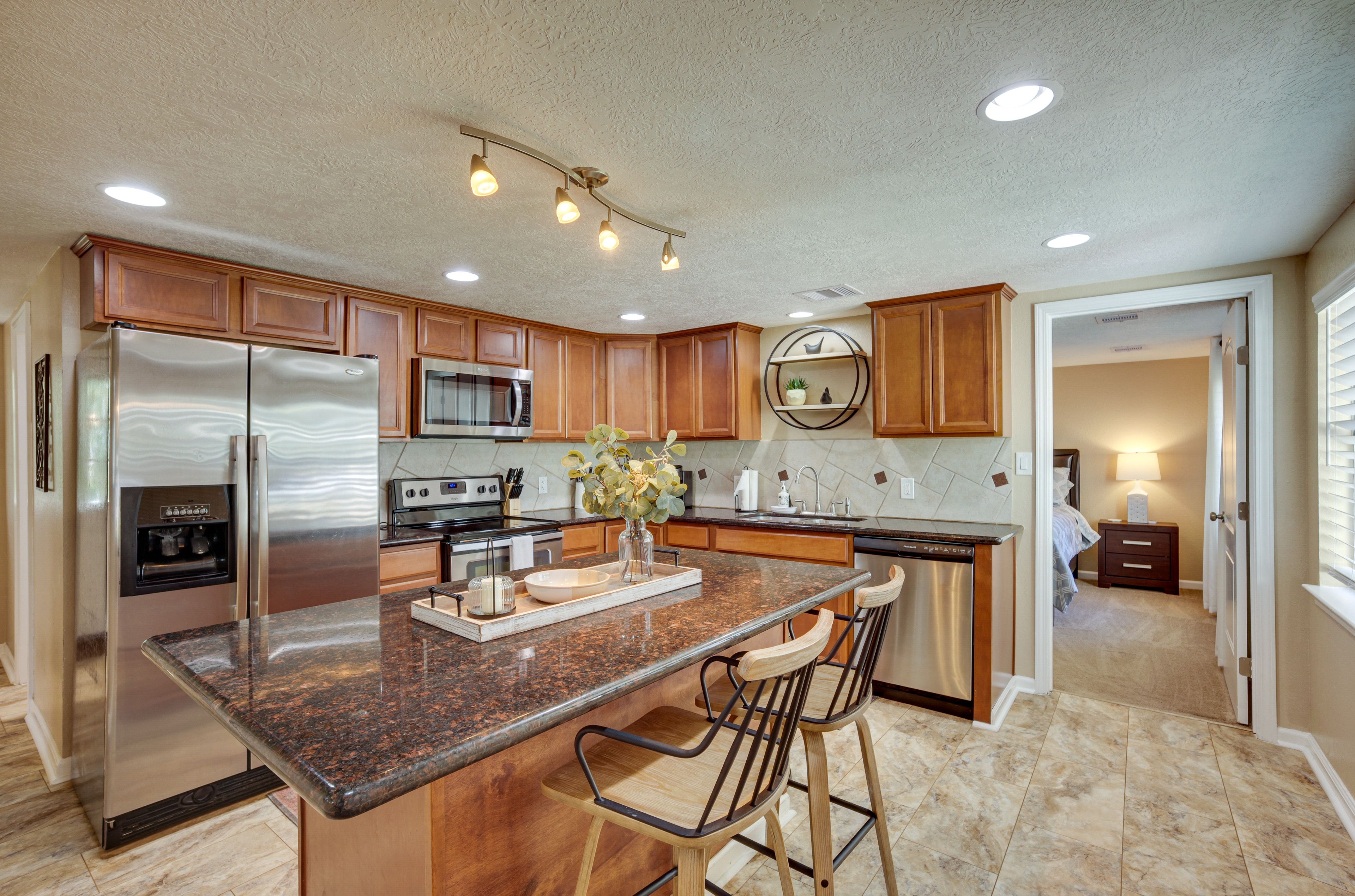 Fully Equipped Kitchen | Cooking Basics | Coffee Maker | Toaster