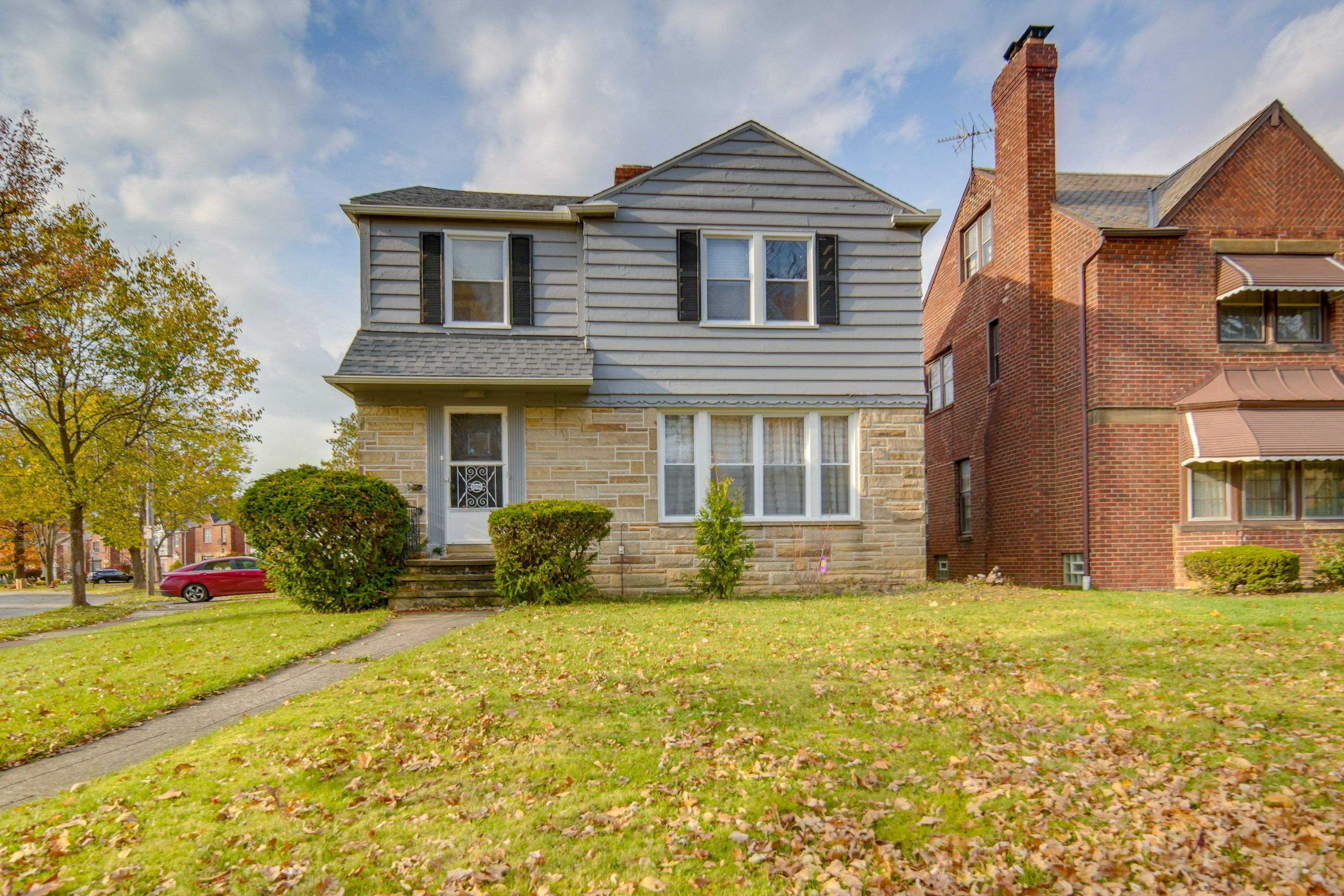 University Heights Vacation Rental | 3BR | 1.5BA | Stairs Required | 1,719 Sq Ft