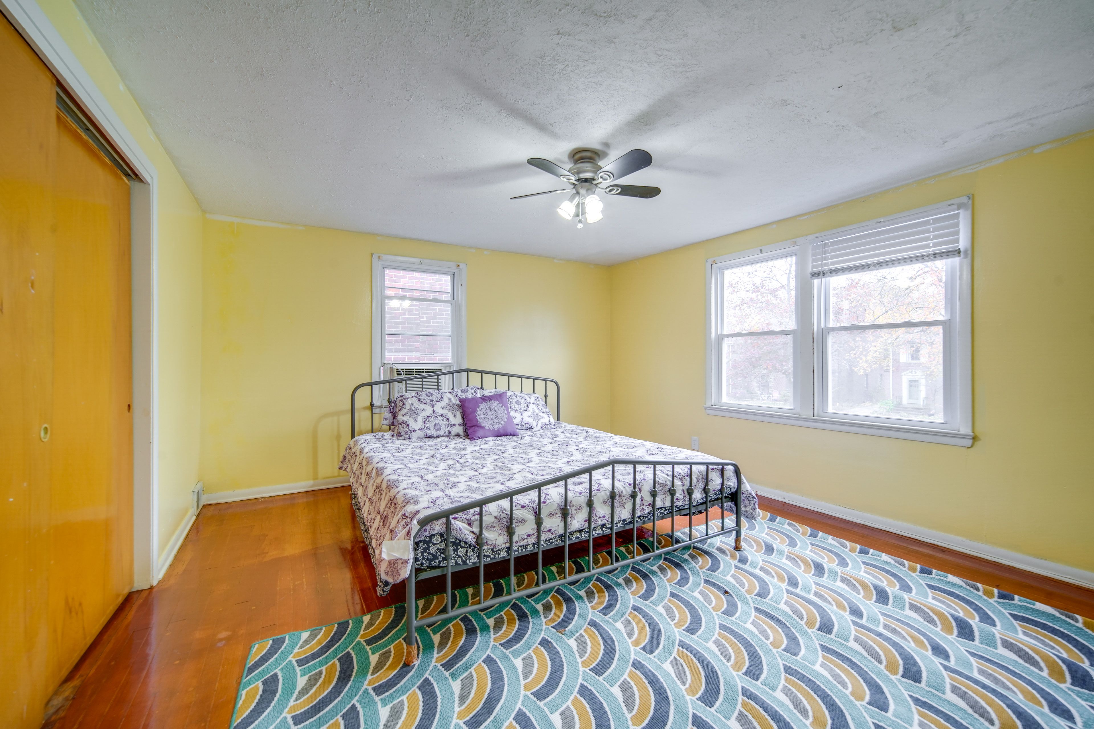 Bedroom 1 | King Bed