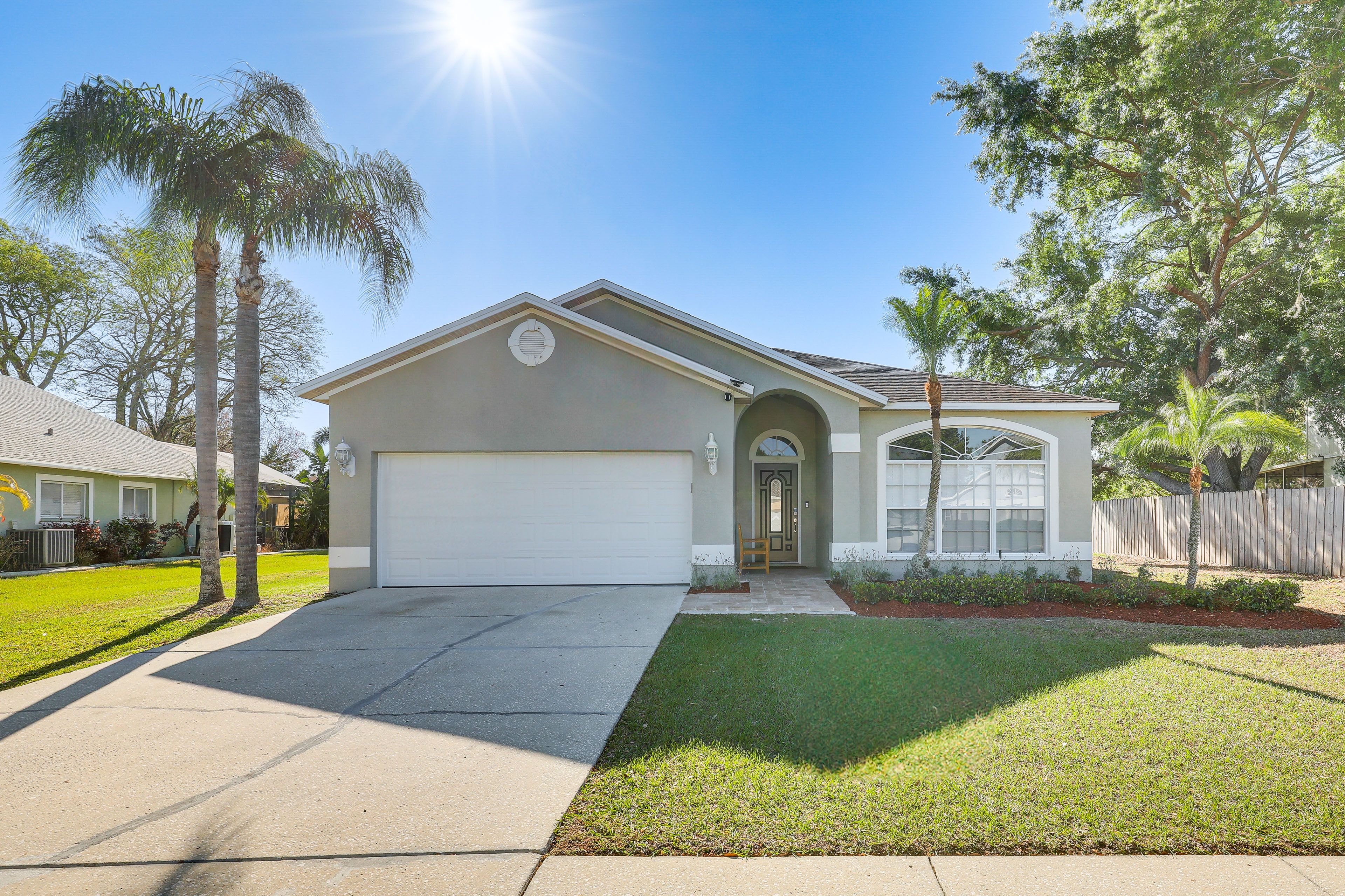Valrico Vacation Rental | 3BR | 2BA | Doorstep to Enter | 1,800 Sq Ft