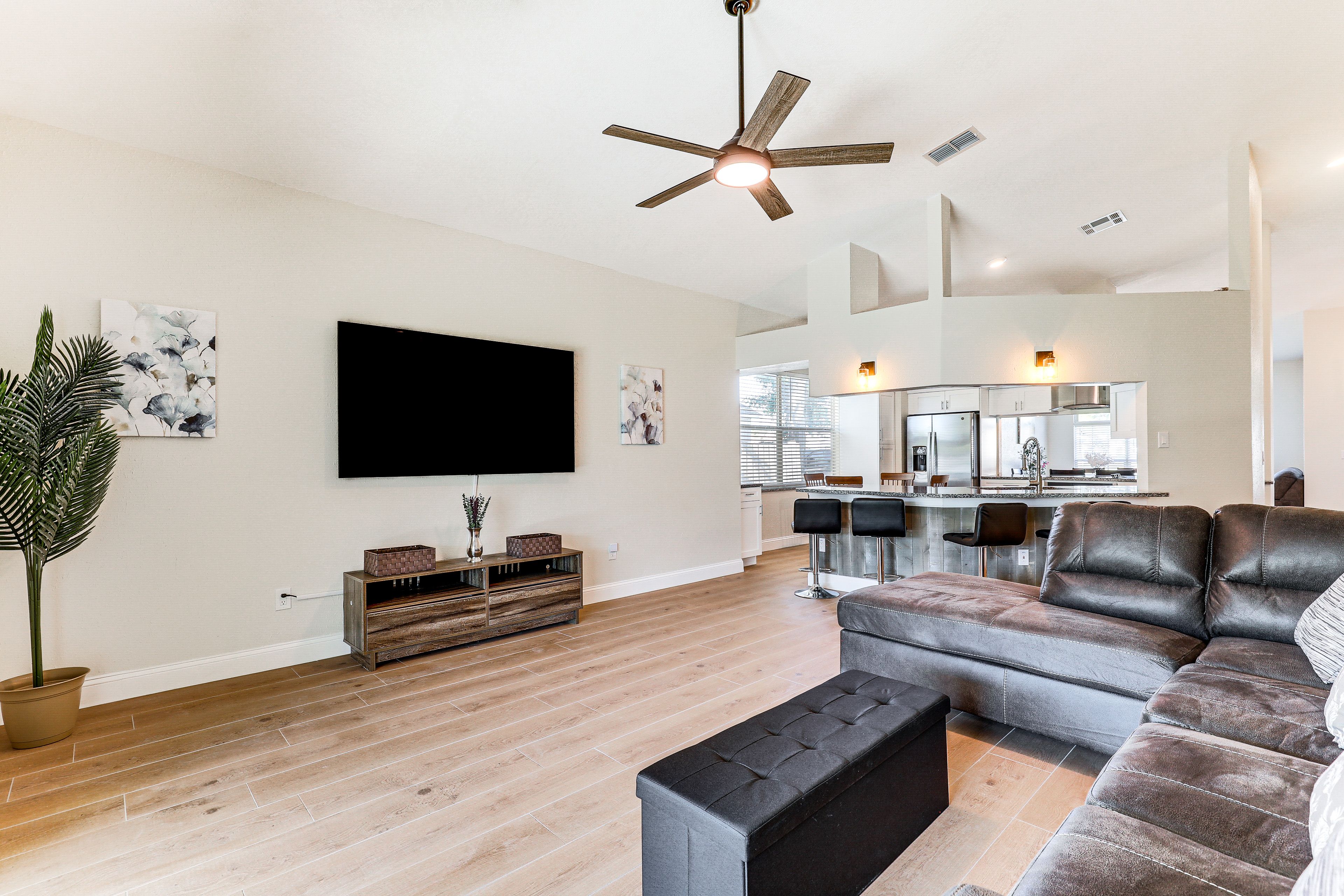 Living Space | Smart TV