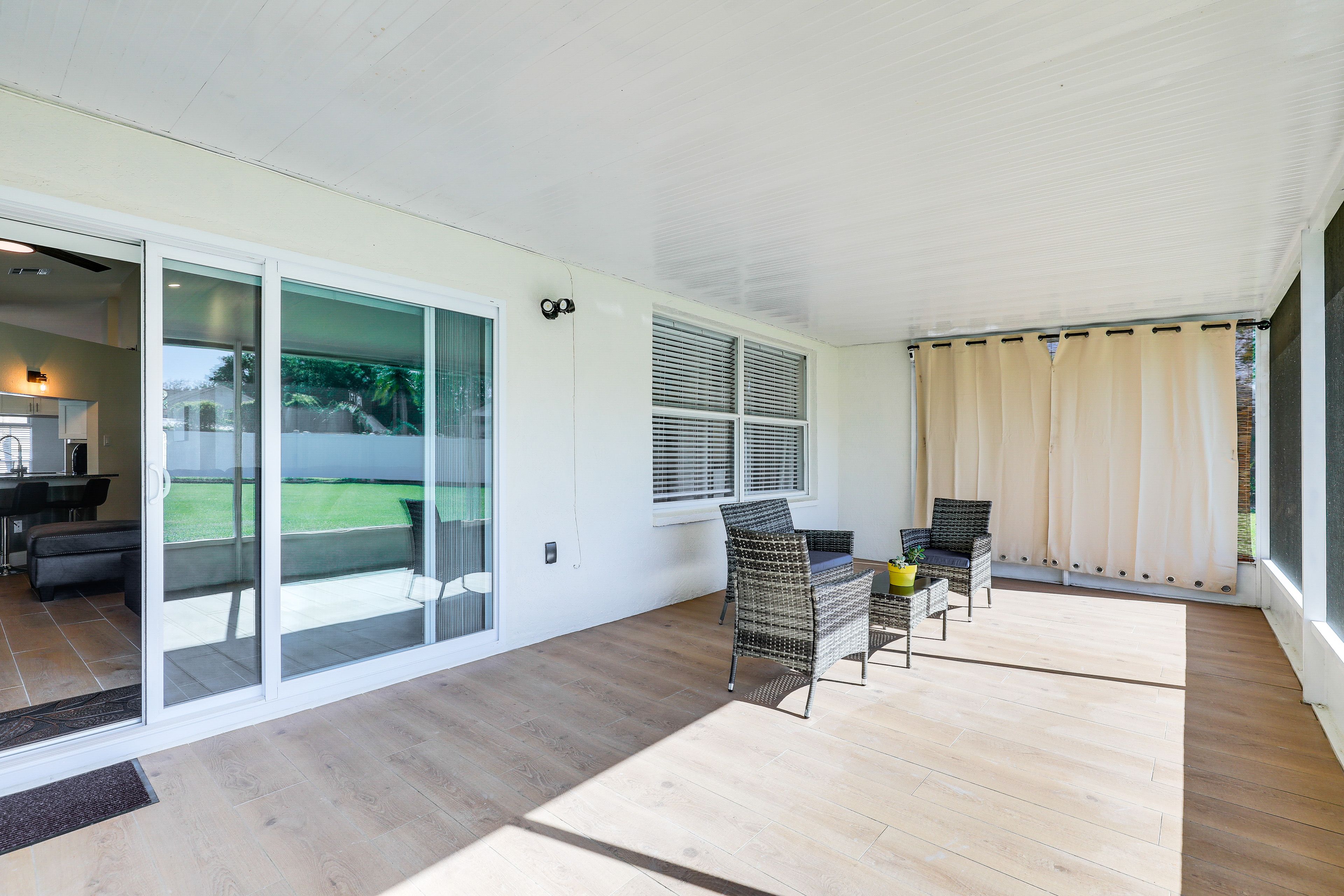 Screened Patio w/ Seating | 1 Step to Enter