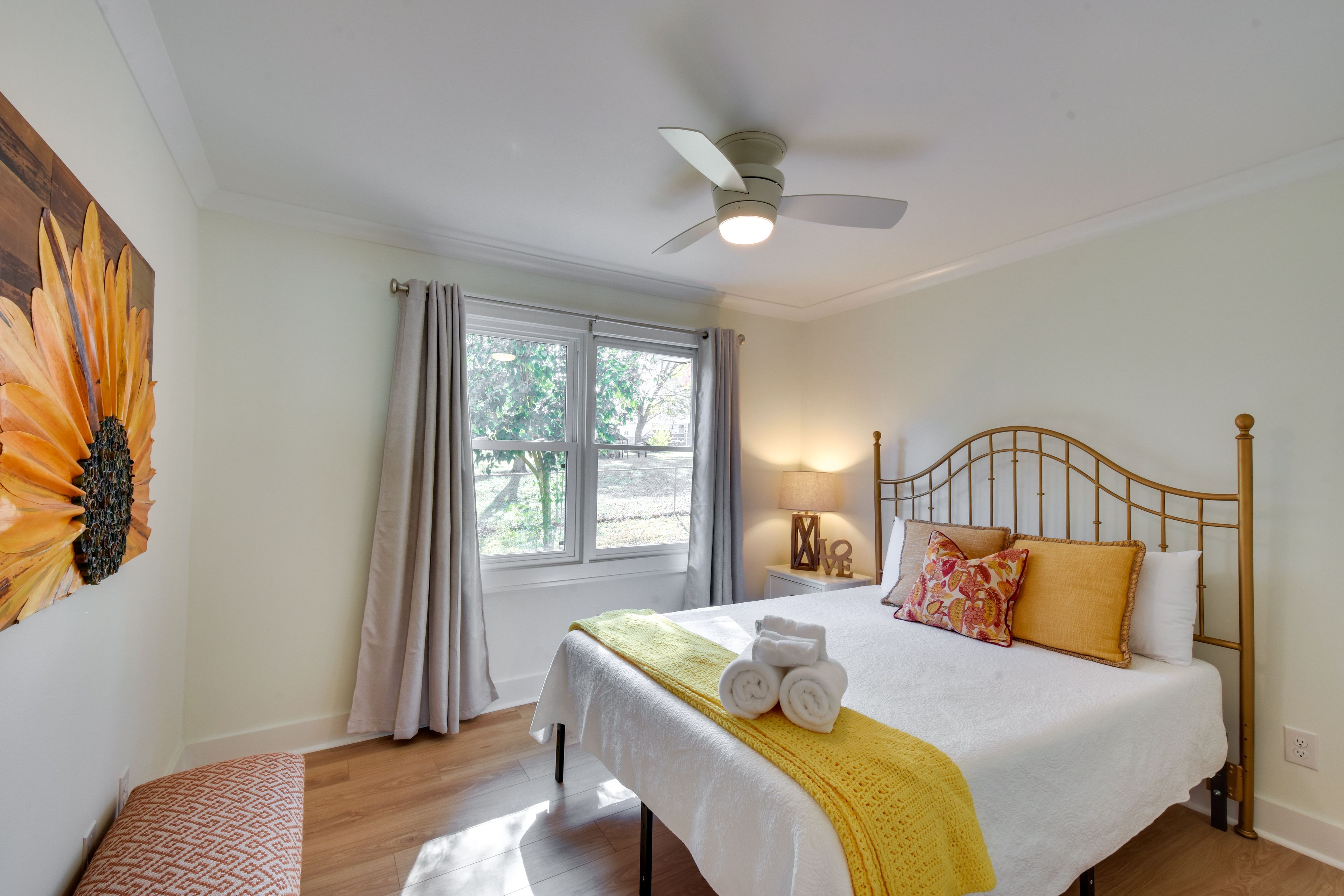 Bedroom 2 | Queen Bed