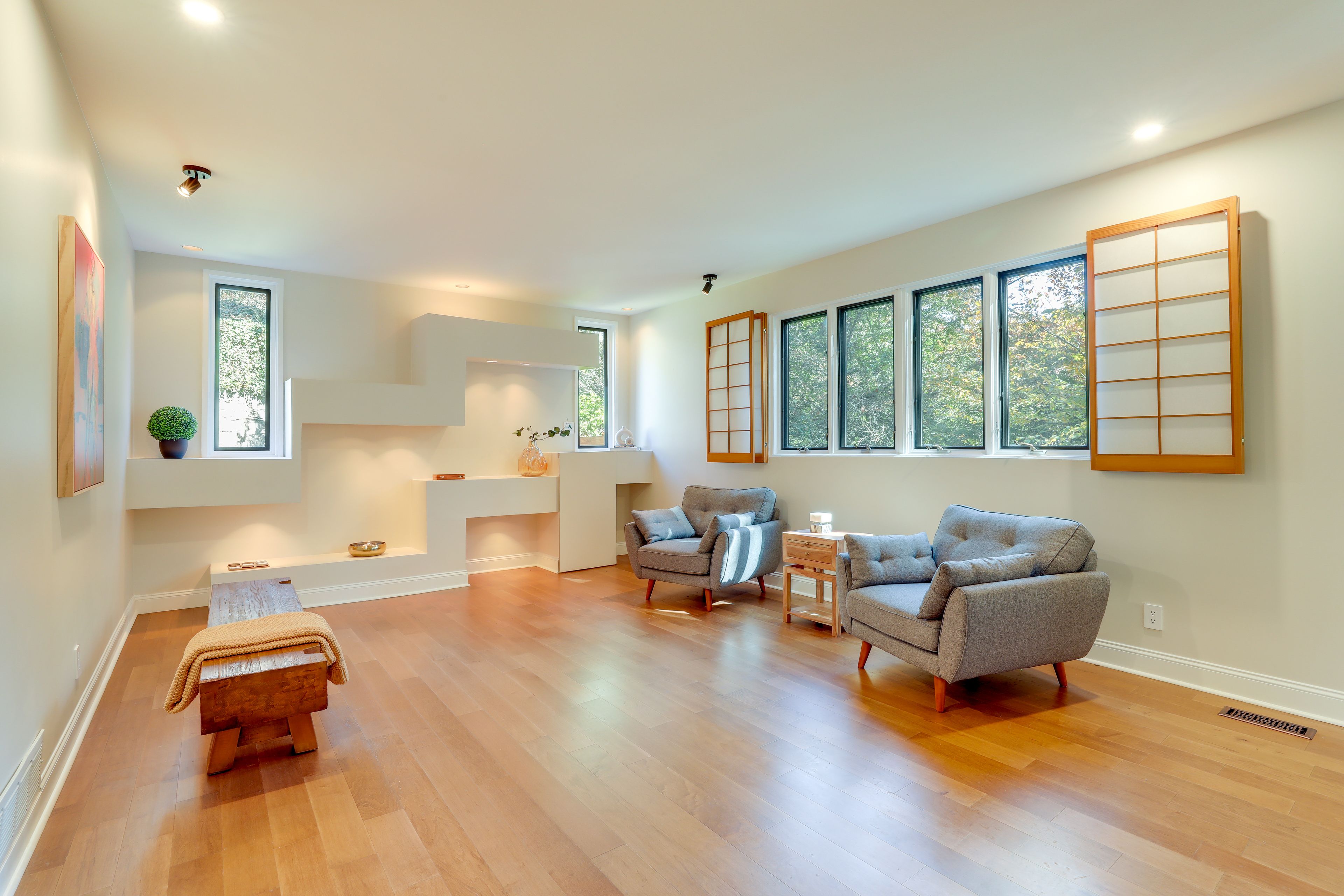 Sitting Room | Fireplace (Decorative Only)
