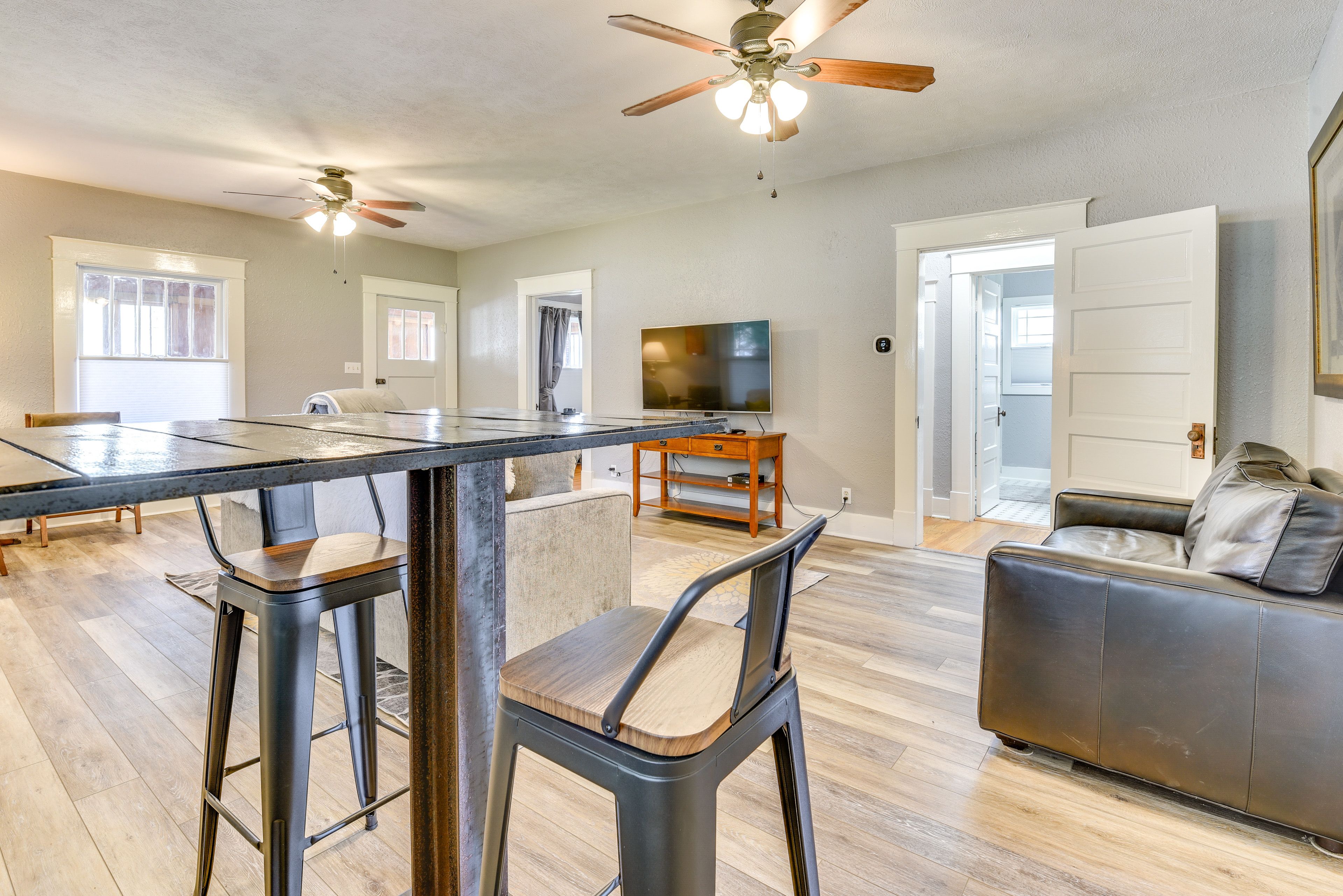Dining Table | Dishware/Flatware Provided