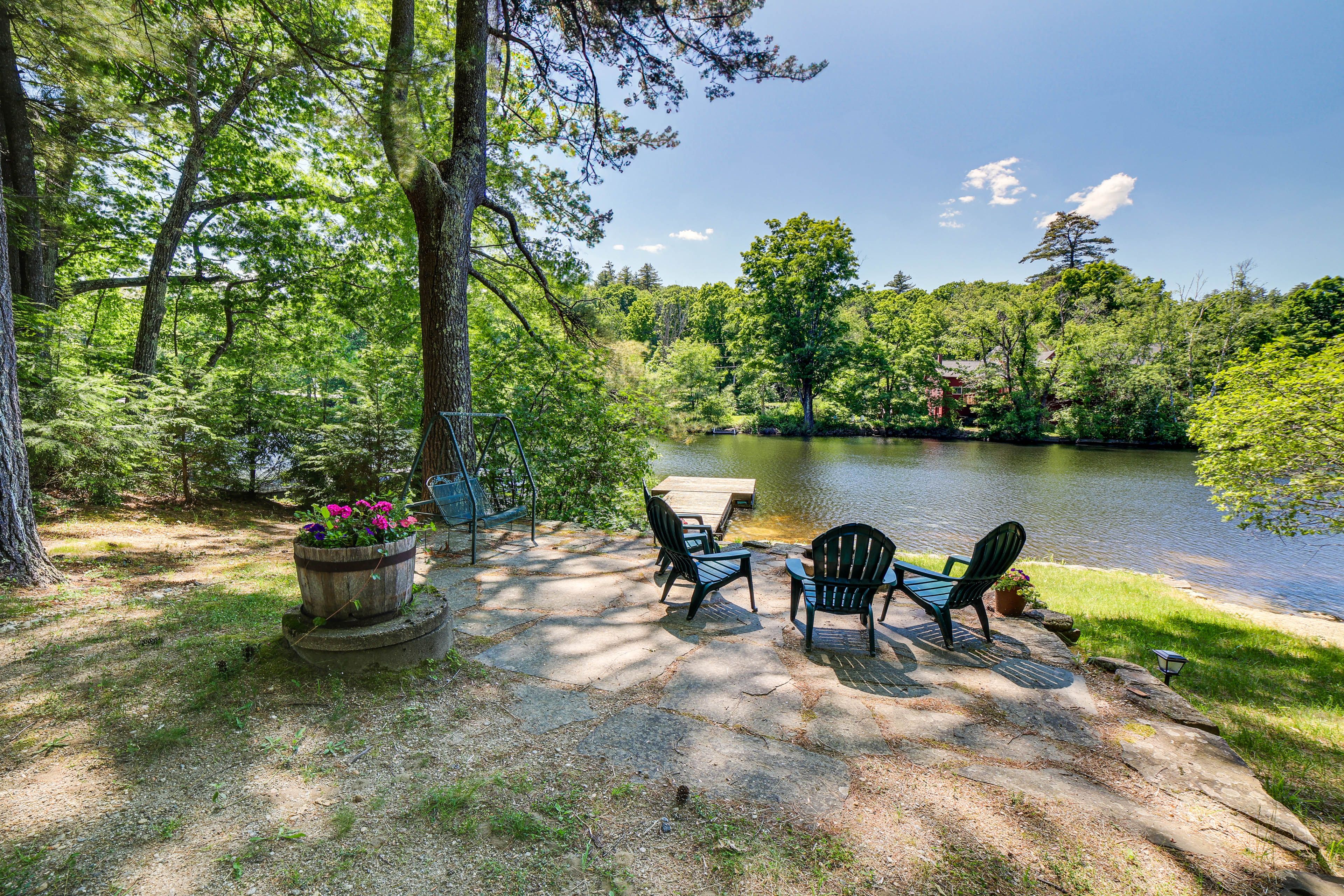 Private Yard | Direct Lake Access | Fire Pit | 2 Canoes | 2 Kayaks