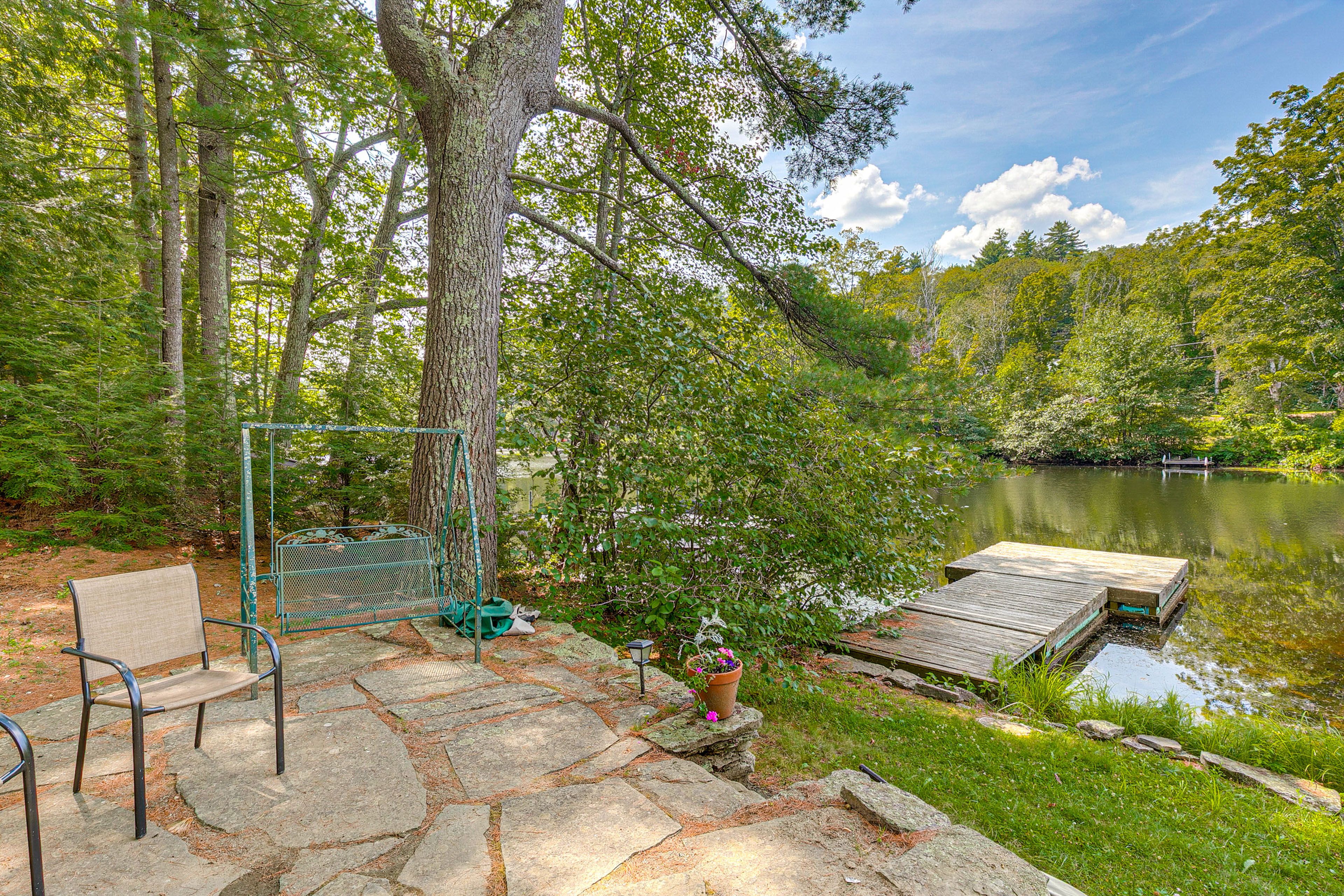 Private Yard | Direct Lake Access | Fire Pit | 2 Canoes | 2 Kayaks