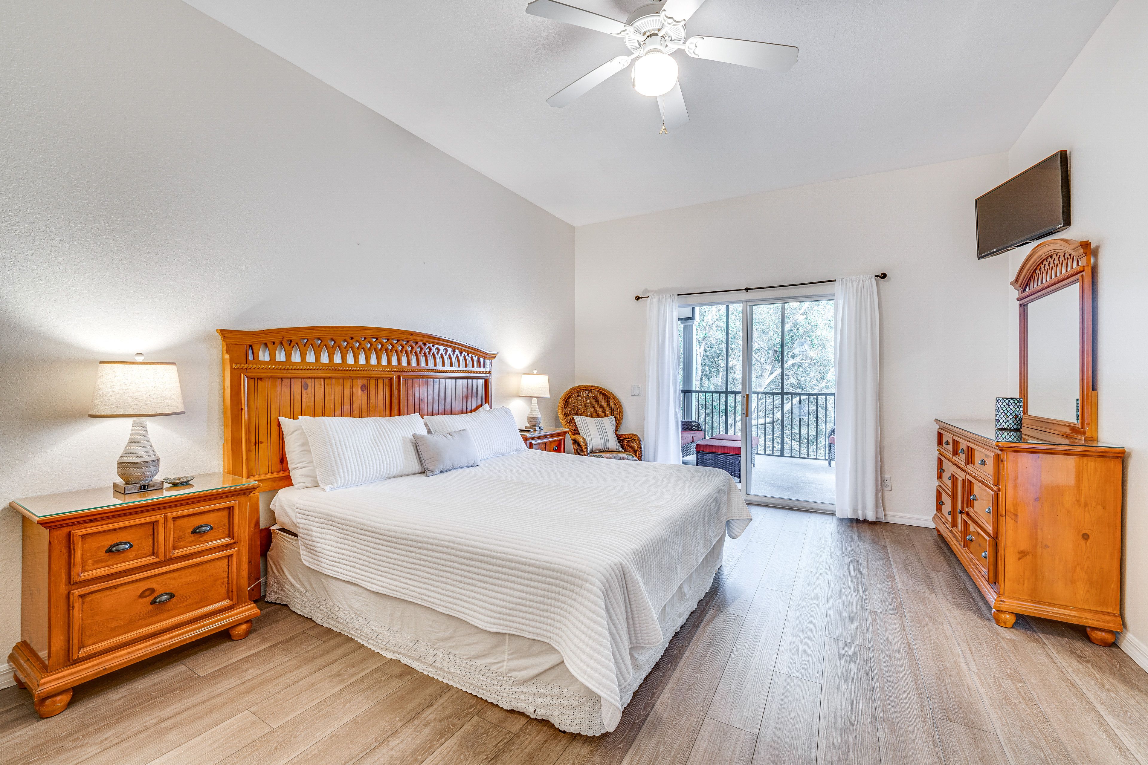 Bedroom 1 | King Bed | Linens Provided | Flat-Screen TV | Desk Workspace