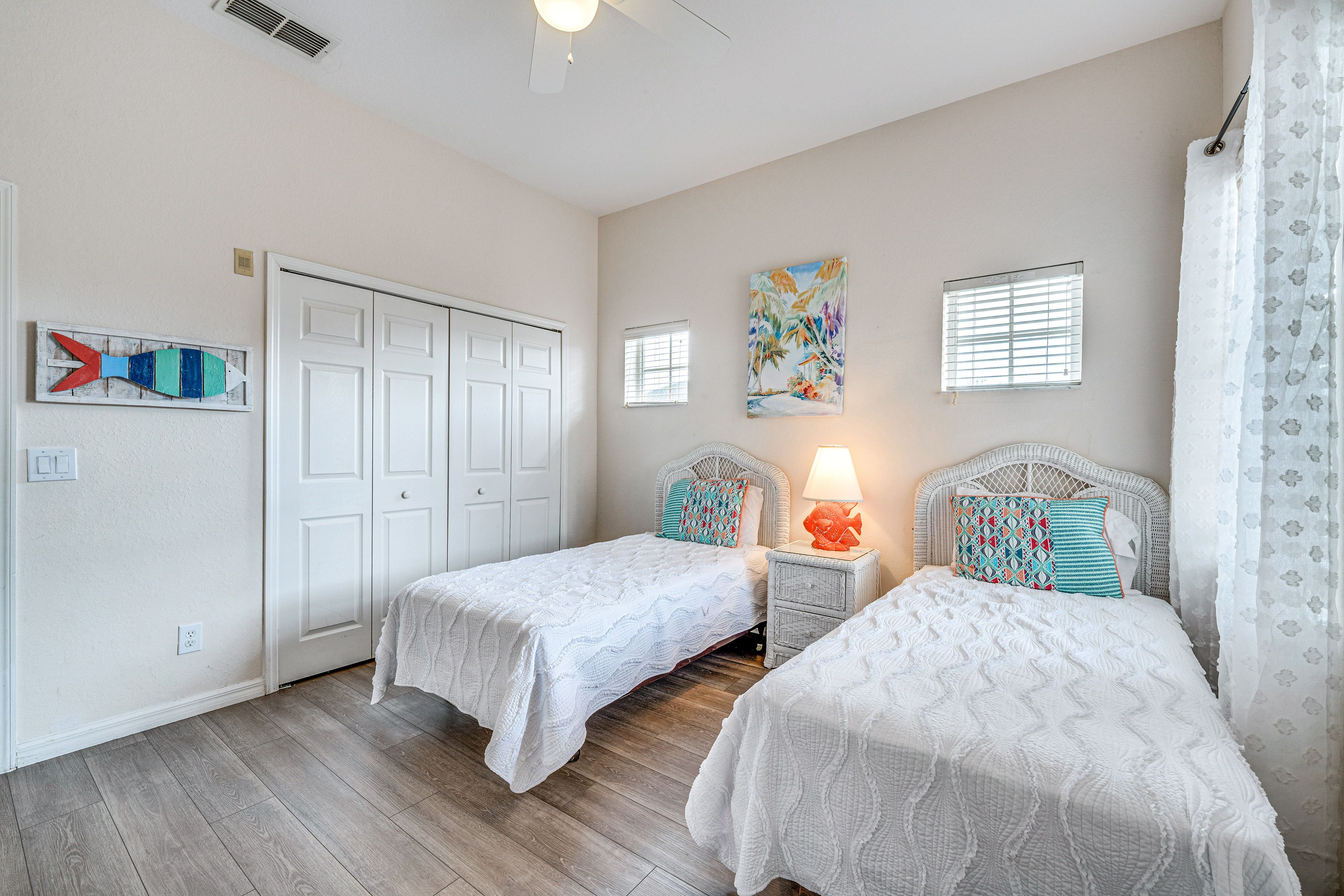 Bedroom 3 | 2 Twin Beds | Flat-Screen TV