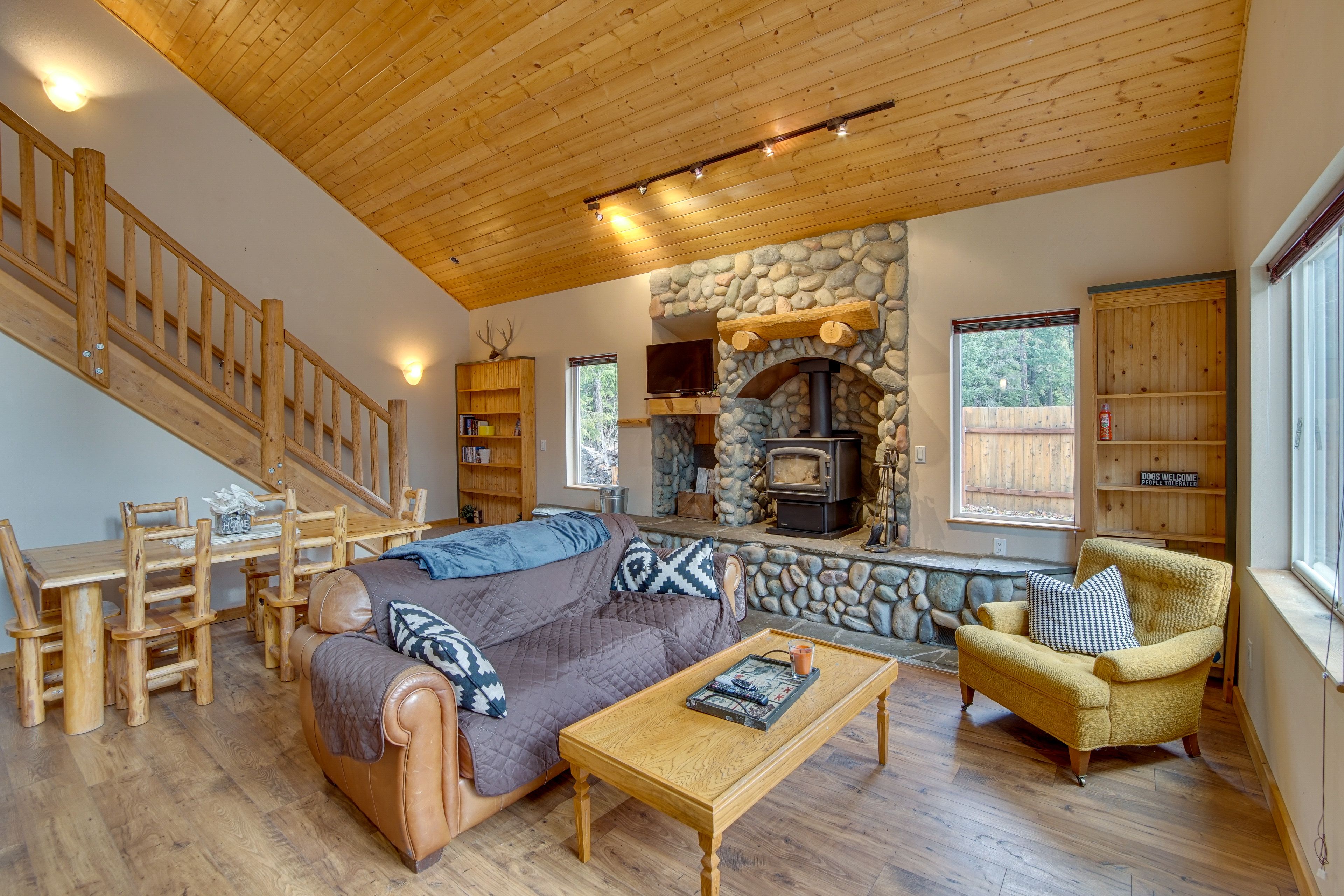 Living Area | Wood-Burning Fireplace | Smart TV w/ Cable