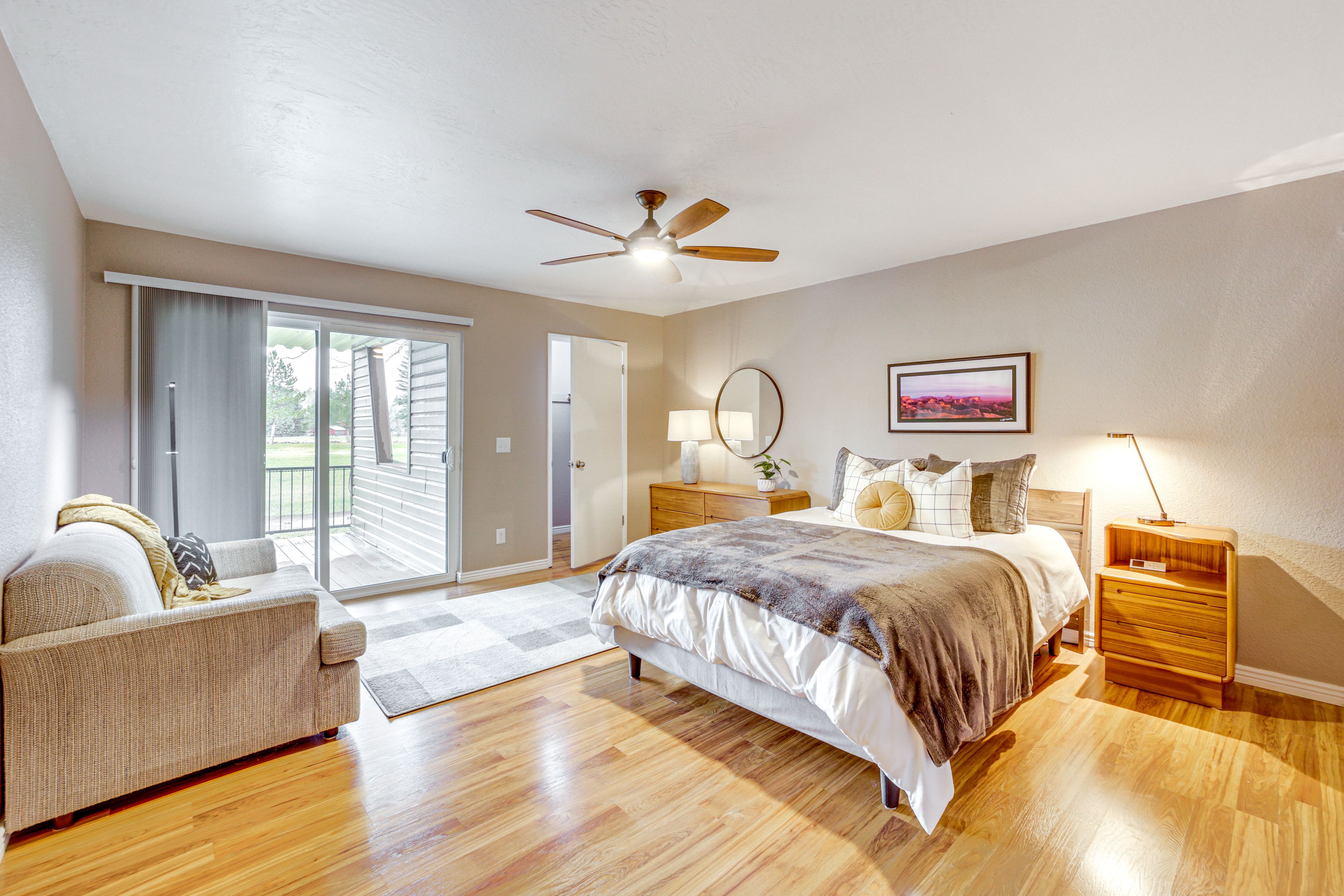 Bedroom Suite | Queen Bed | Linens Provided