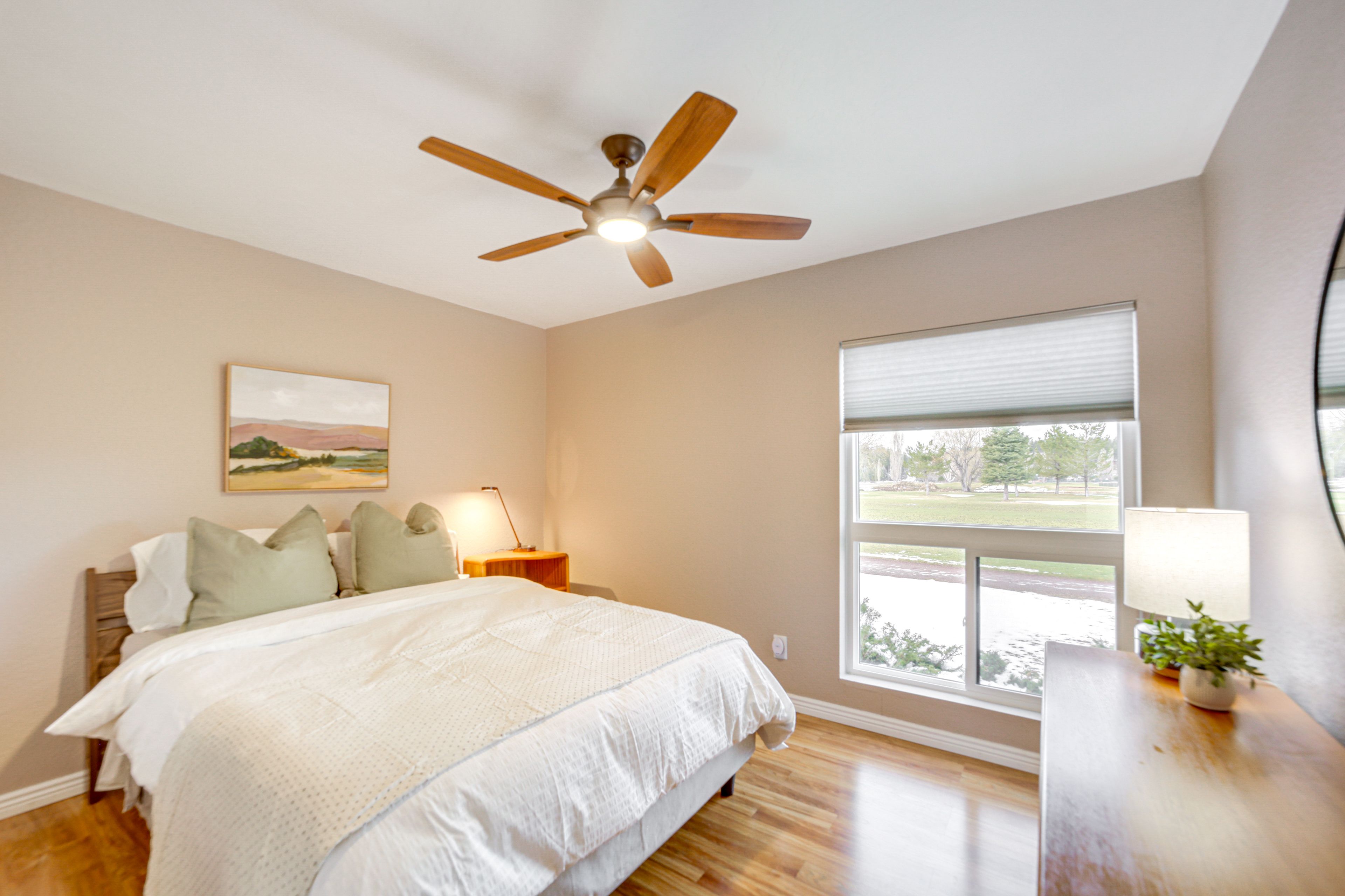 Bedroom 2 | Queen Bed