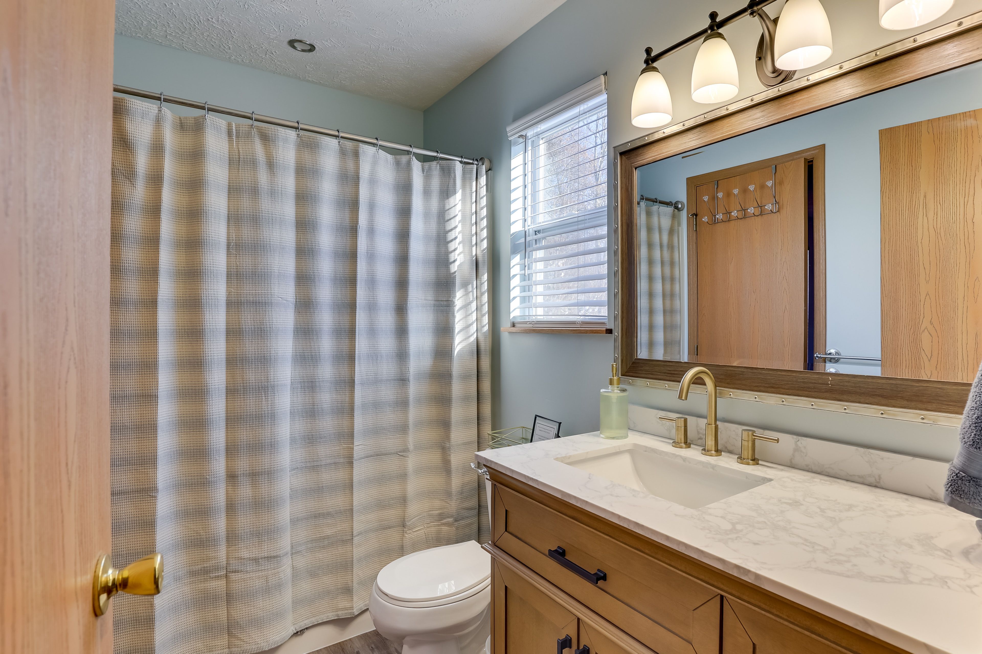 En-Suite Bathroom | Complimentary Toiletries | Hair Dryer | Towels