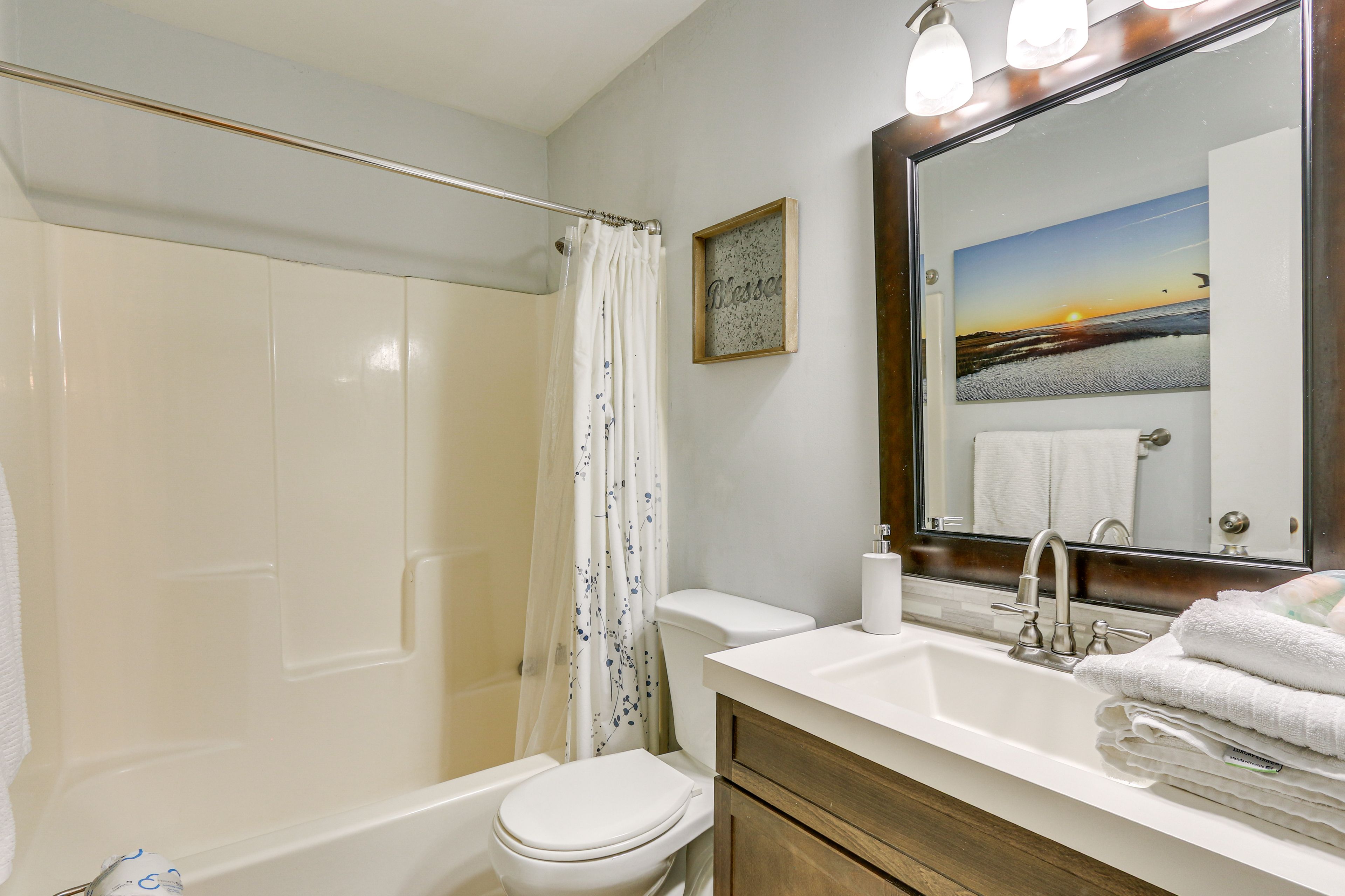 Full Bathroom