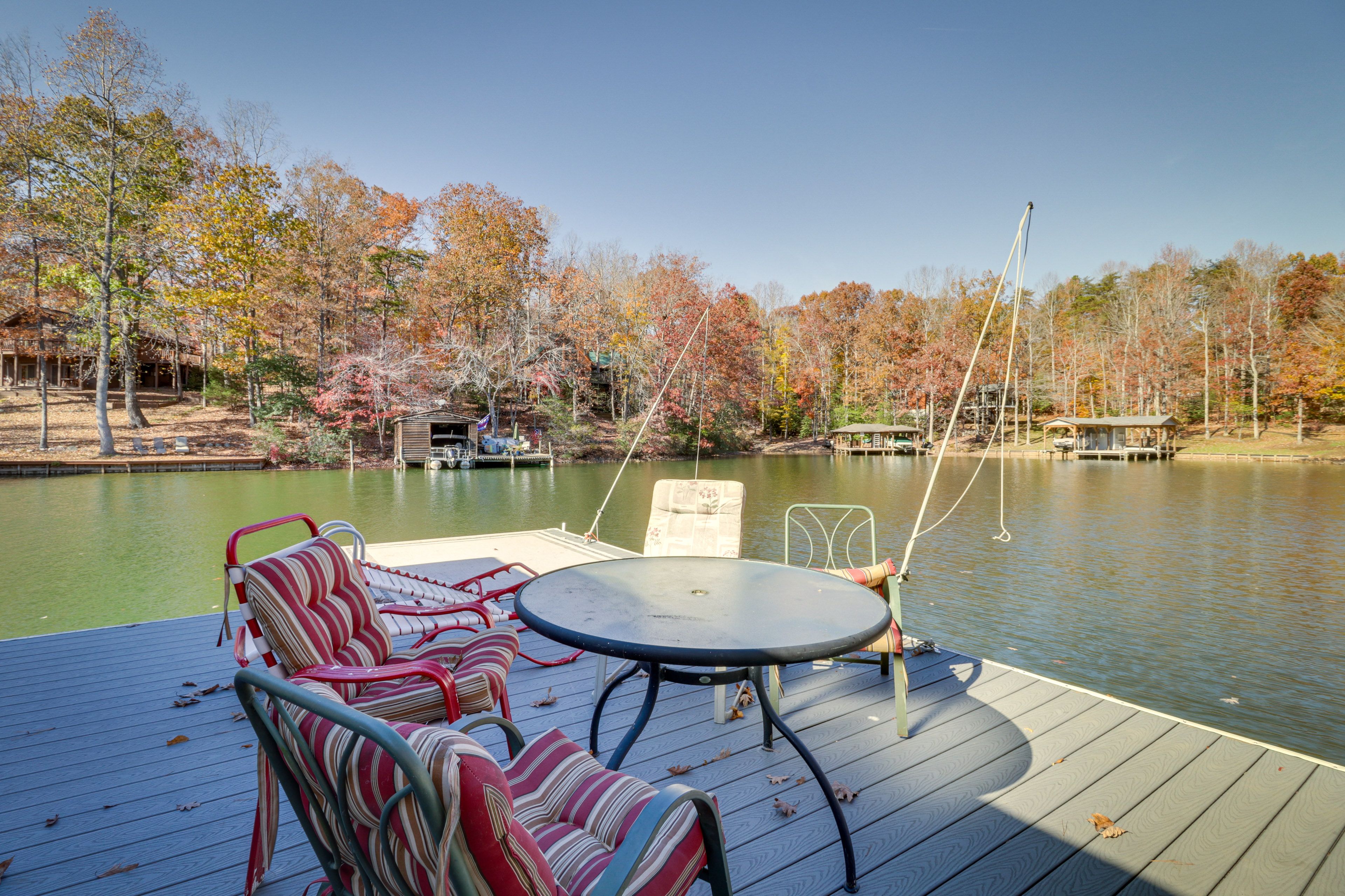 Private Dock | Community Boat Ramp & Beach