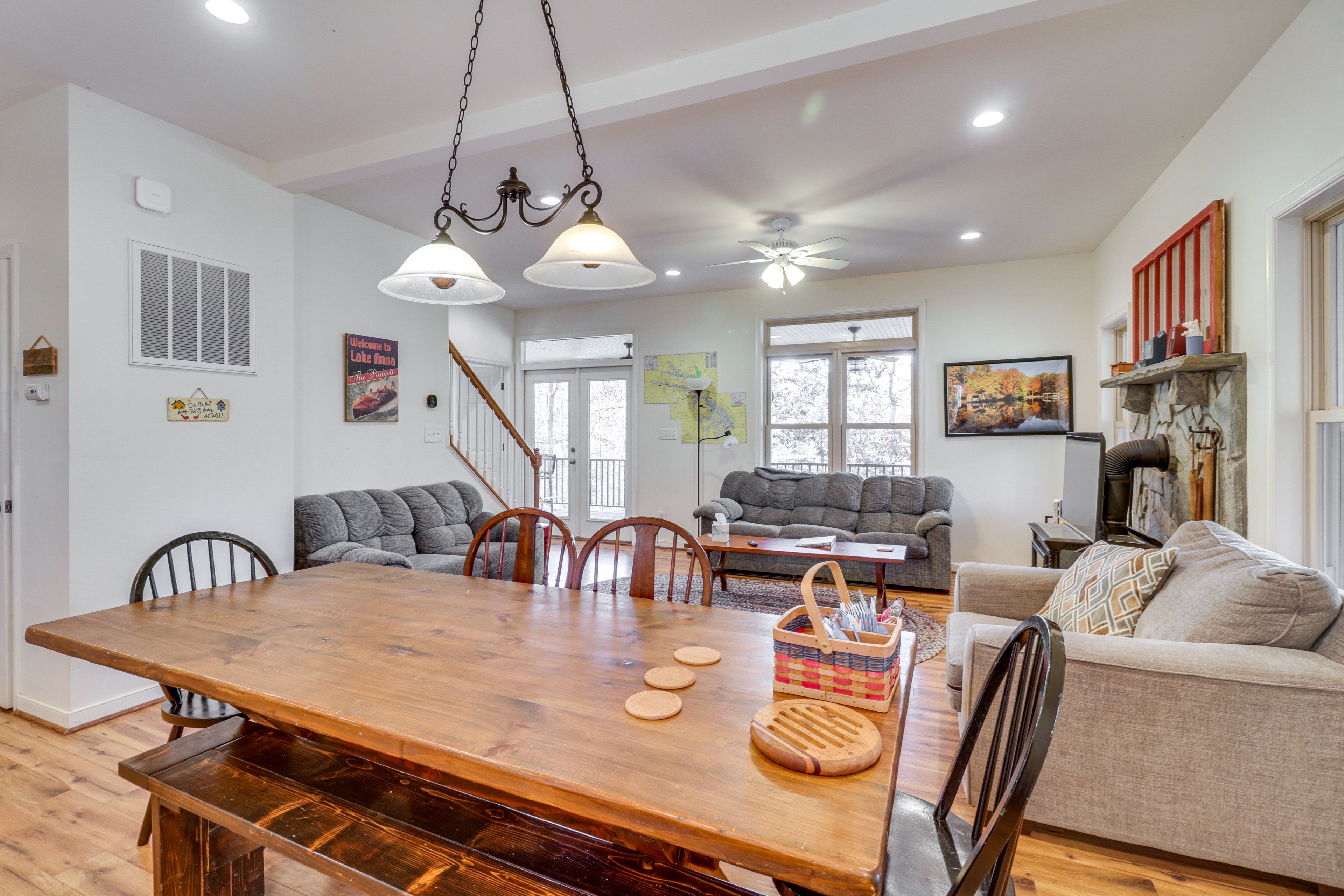 Dining Area | Dishware & Flatware