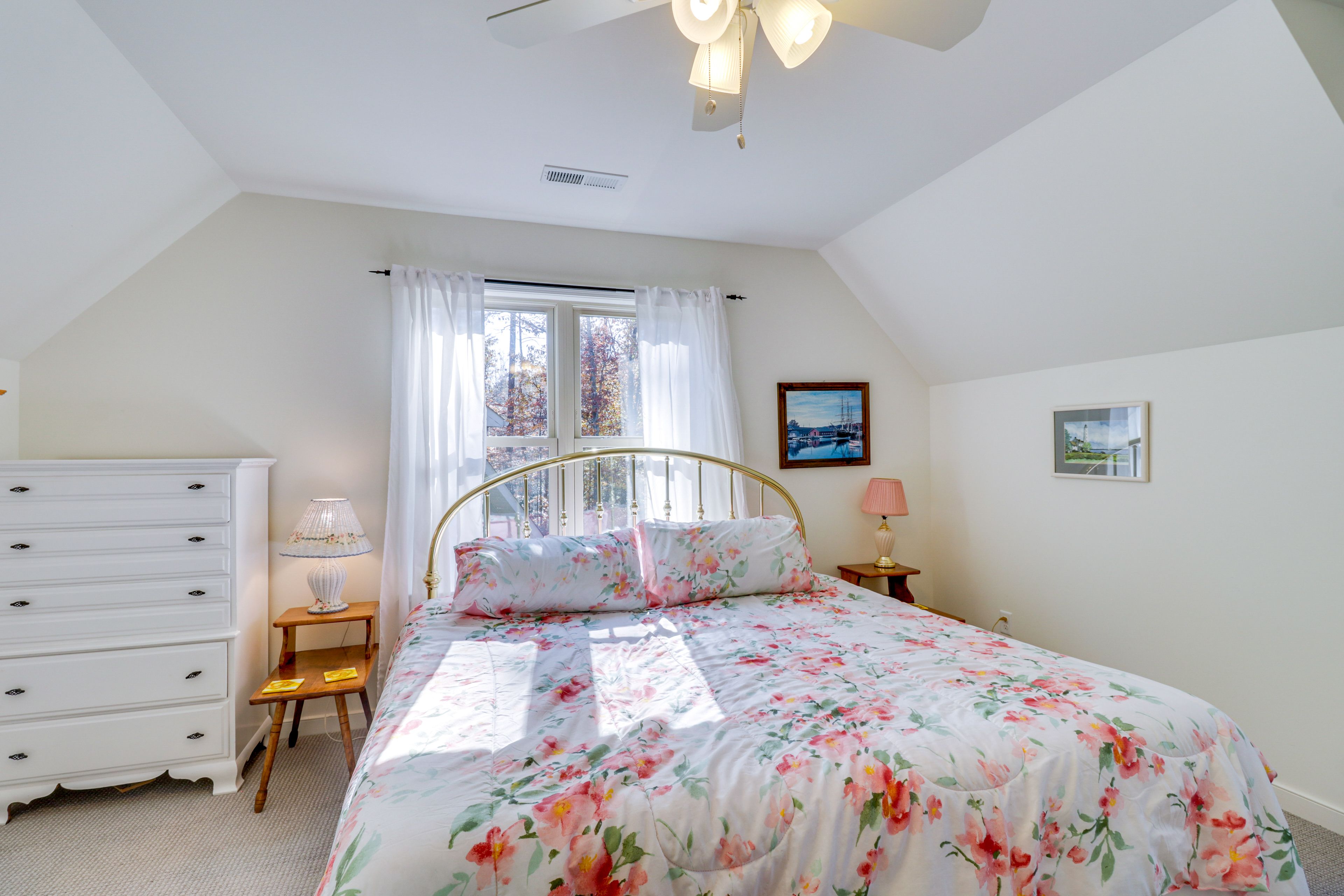 Bedroom 2 | King Bed | Linens Provided