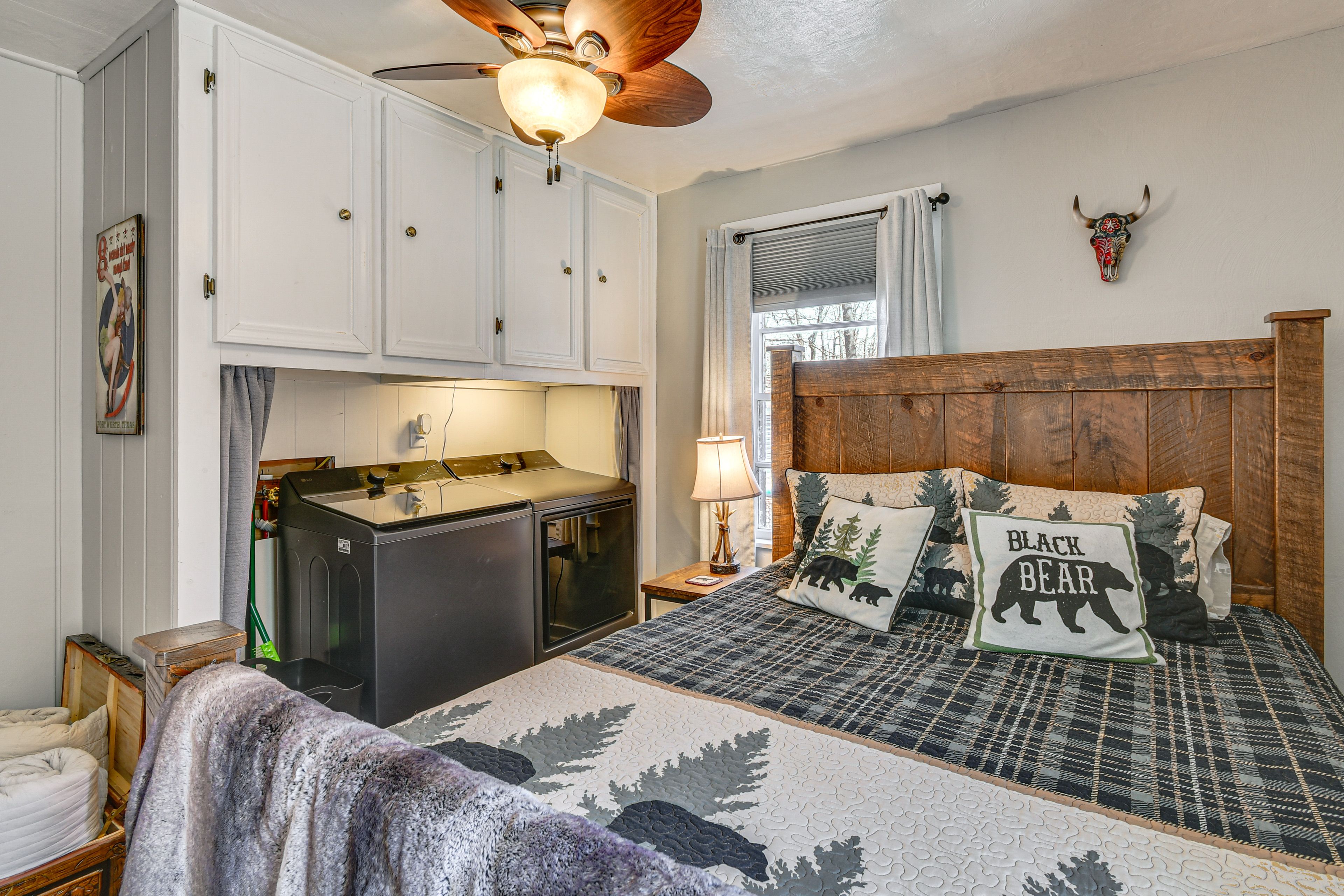 Bedroom 1 | Queen Bed | Linens Provided