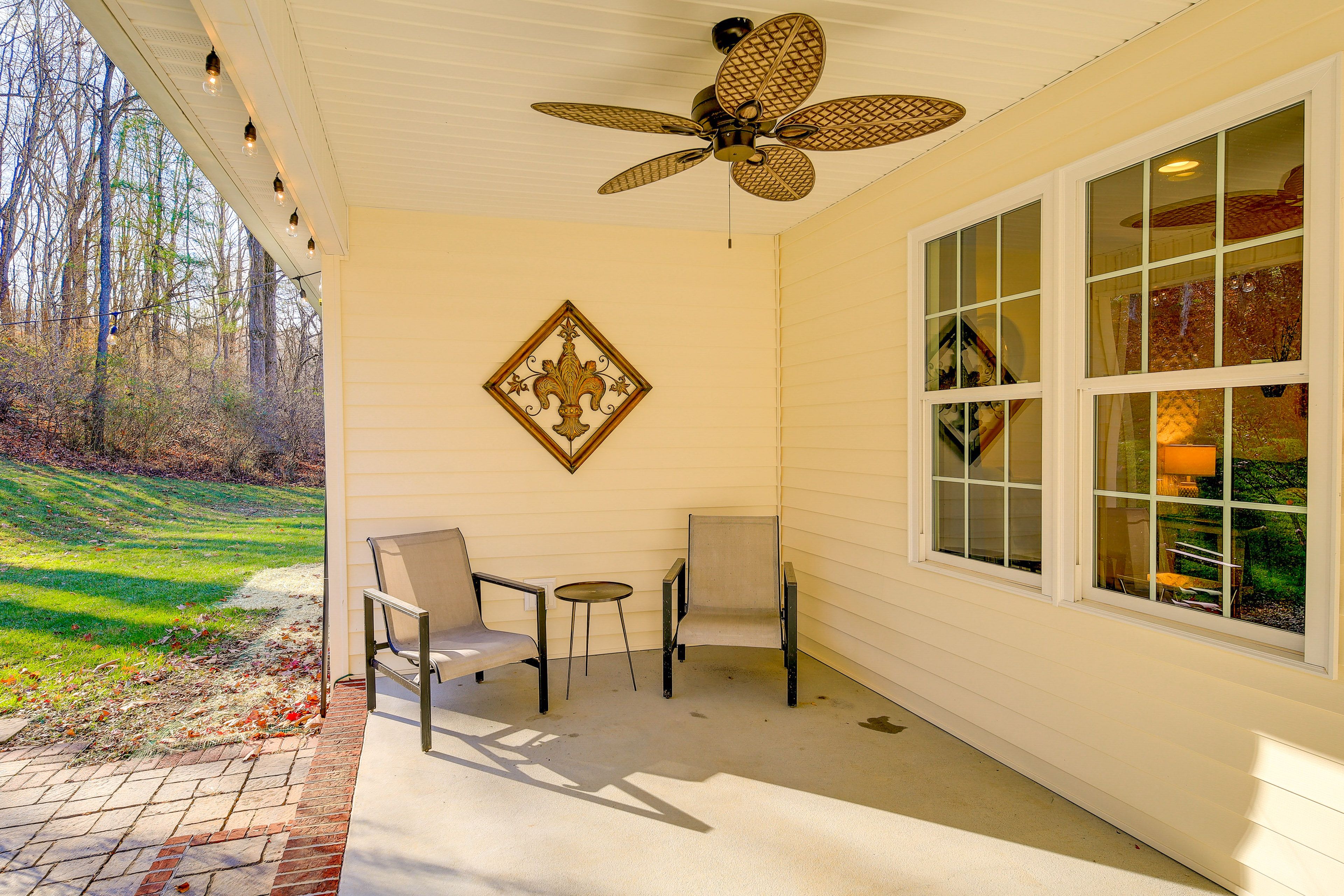 Patio | Outdoor Seating & Dining