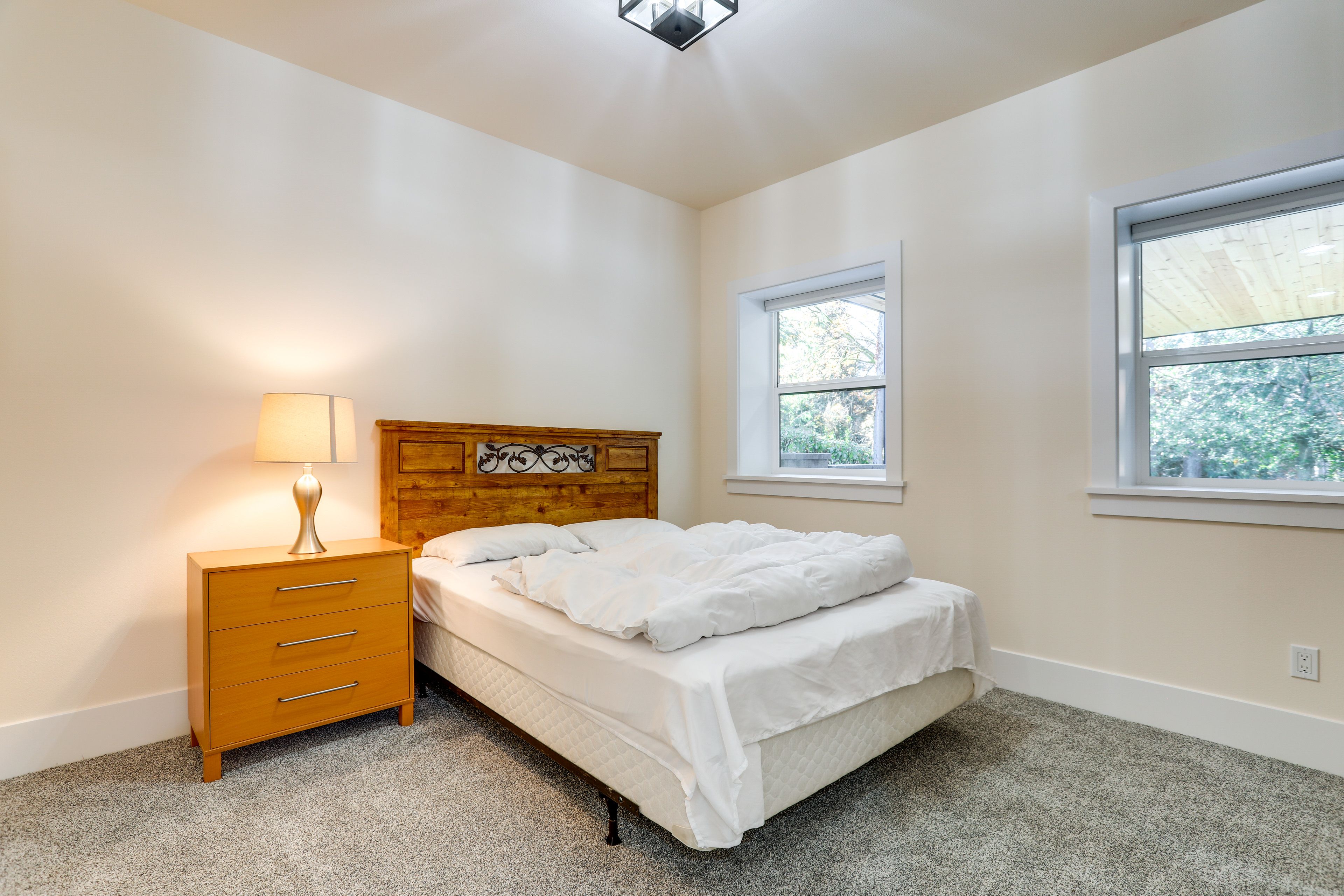 Bedroom 2 | Queen Bed | Linens Provided