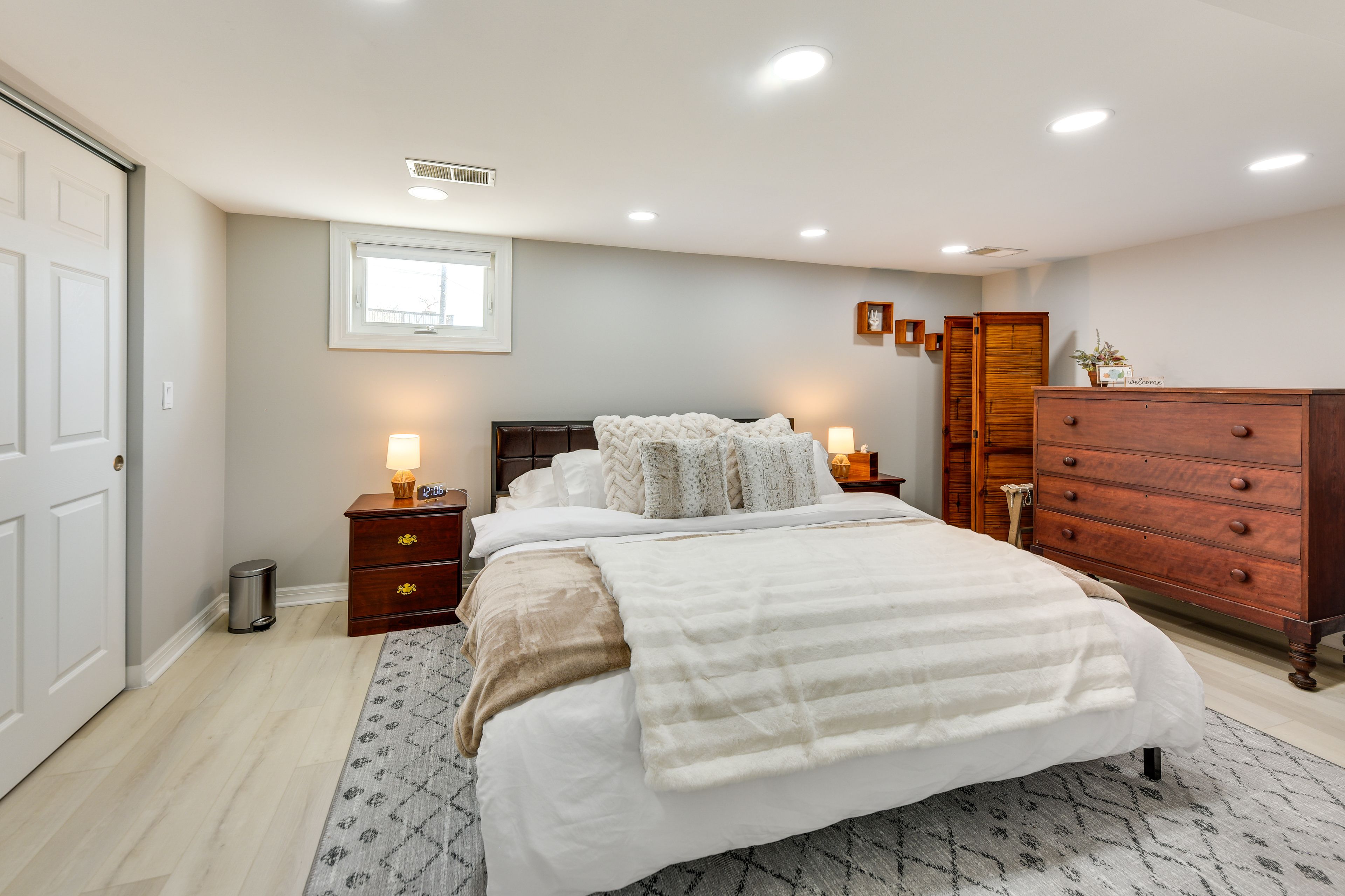 Bonus Room | King Bed | Basement Floor