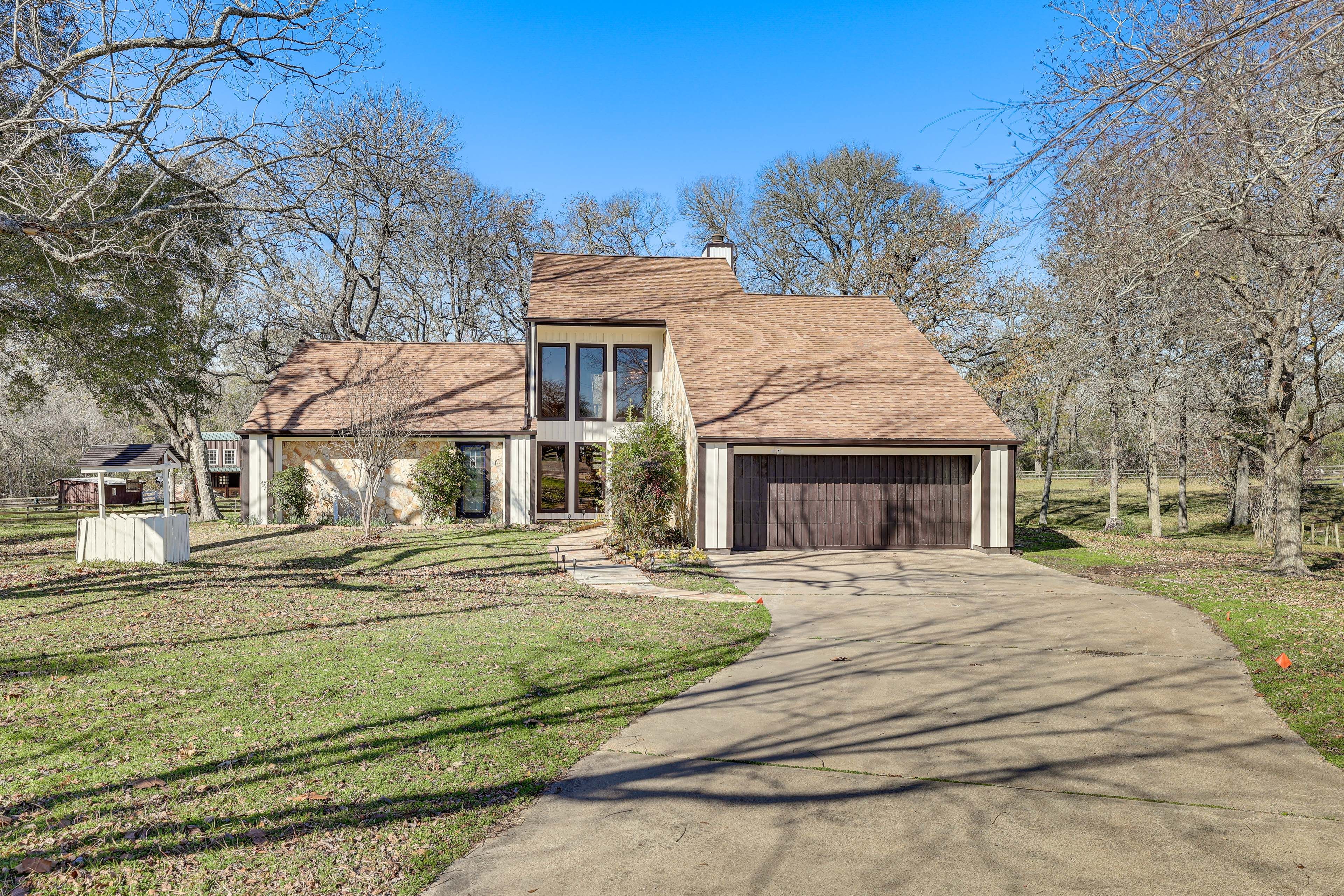 Brookshire Vacation Rental | 3BR | 2BA | Stairs Required | 2,600 Sq Ft