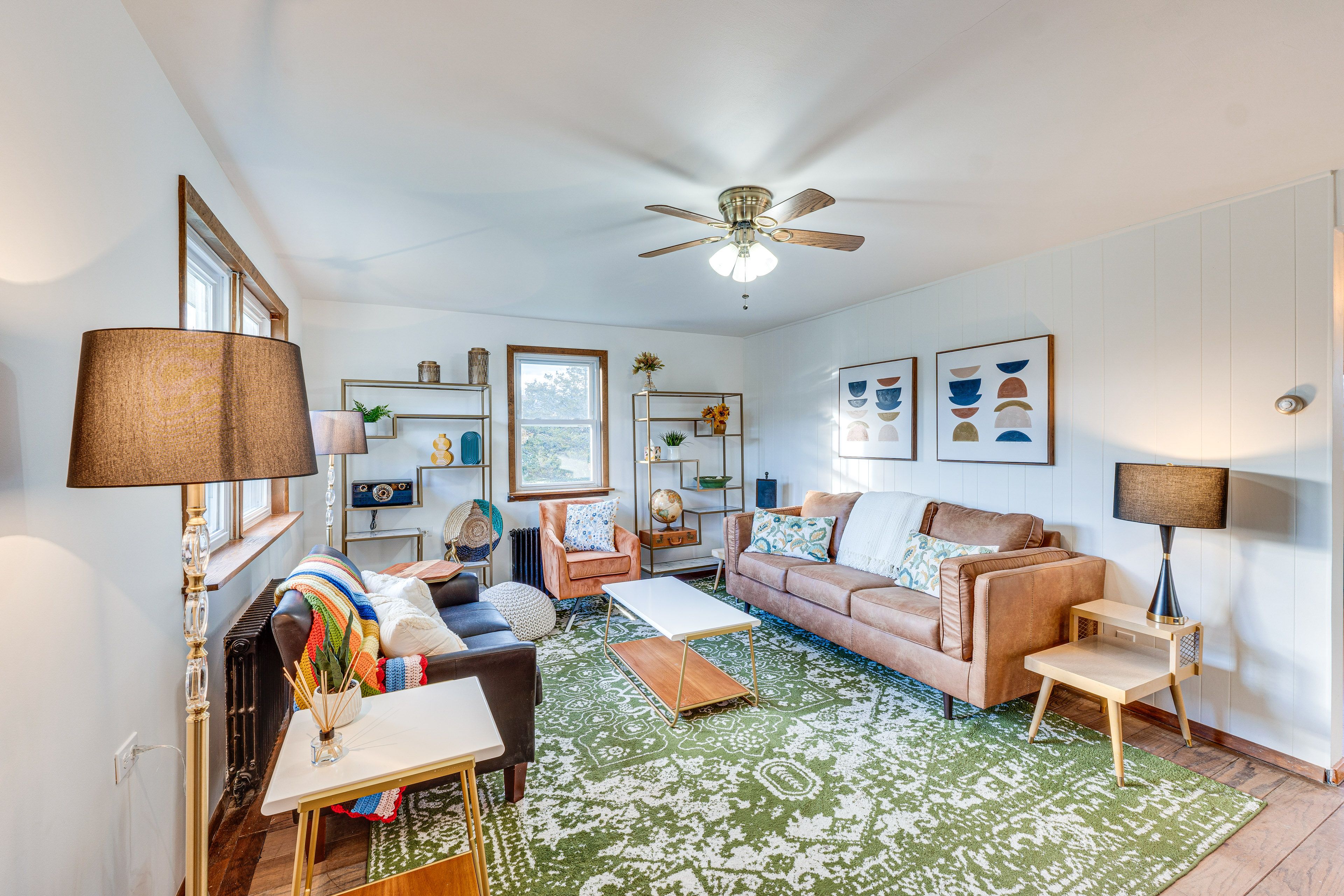 Living Area | Smart TV w/ Cable
