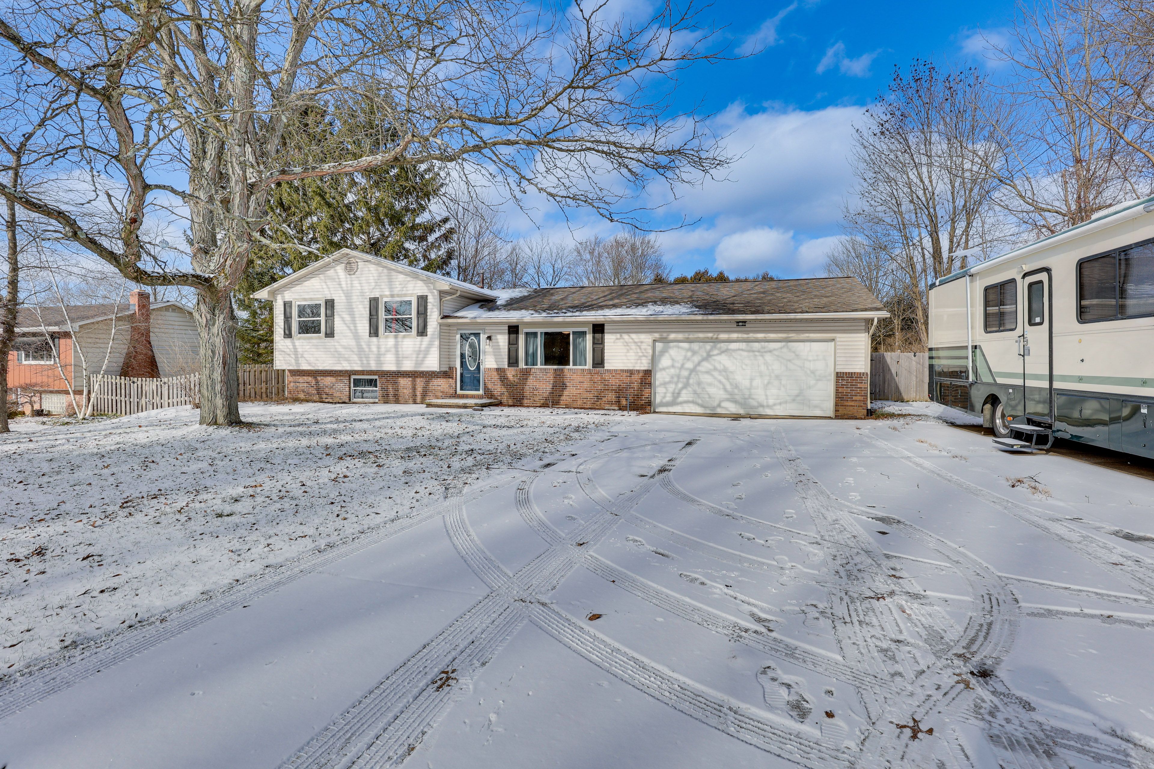 Parking | Driveway (2 Vehicles)