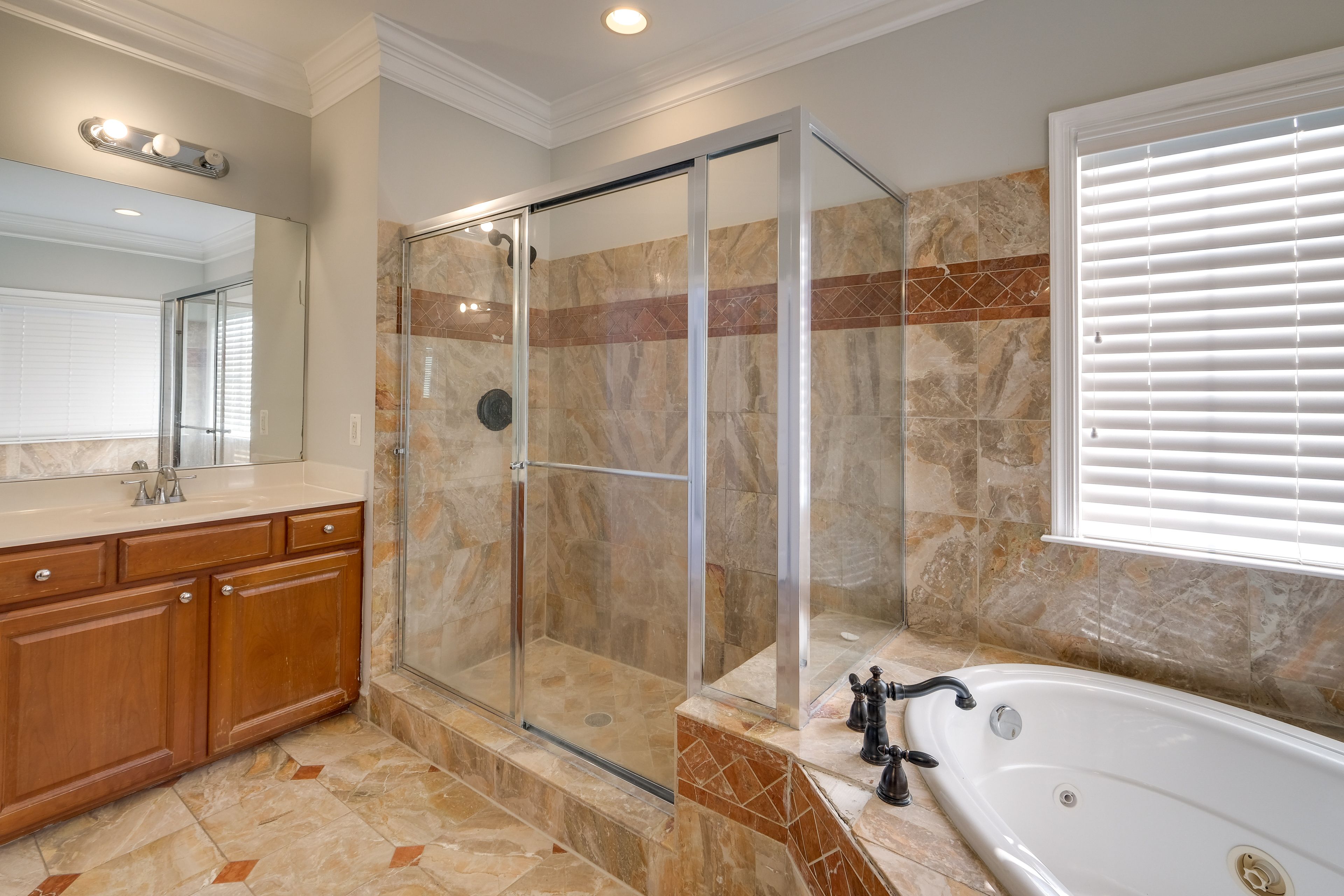 En-Suite Bathroom | Towels Provided