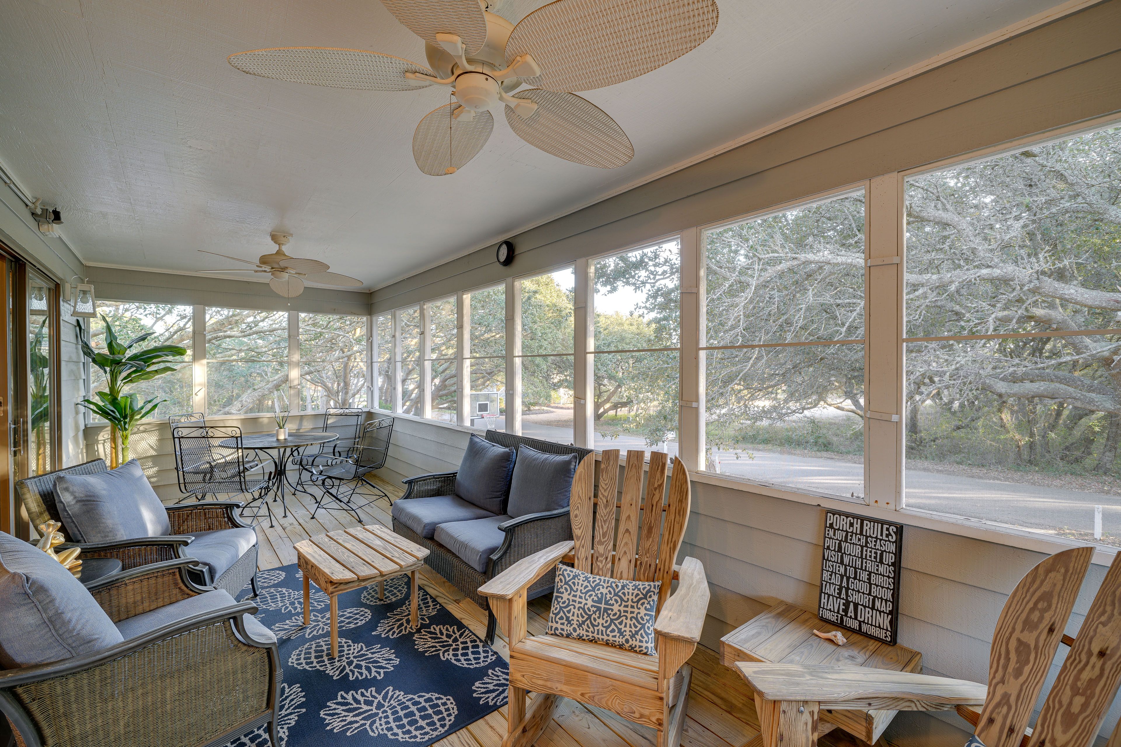 Screened Porch | Outdoor Dining Area | Seating